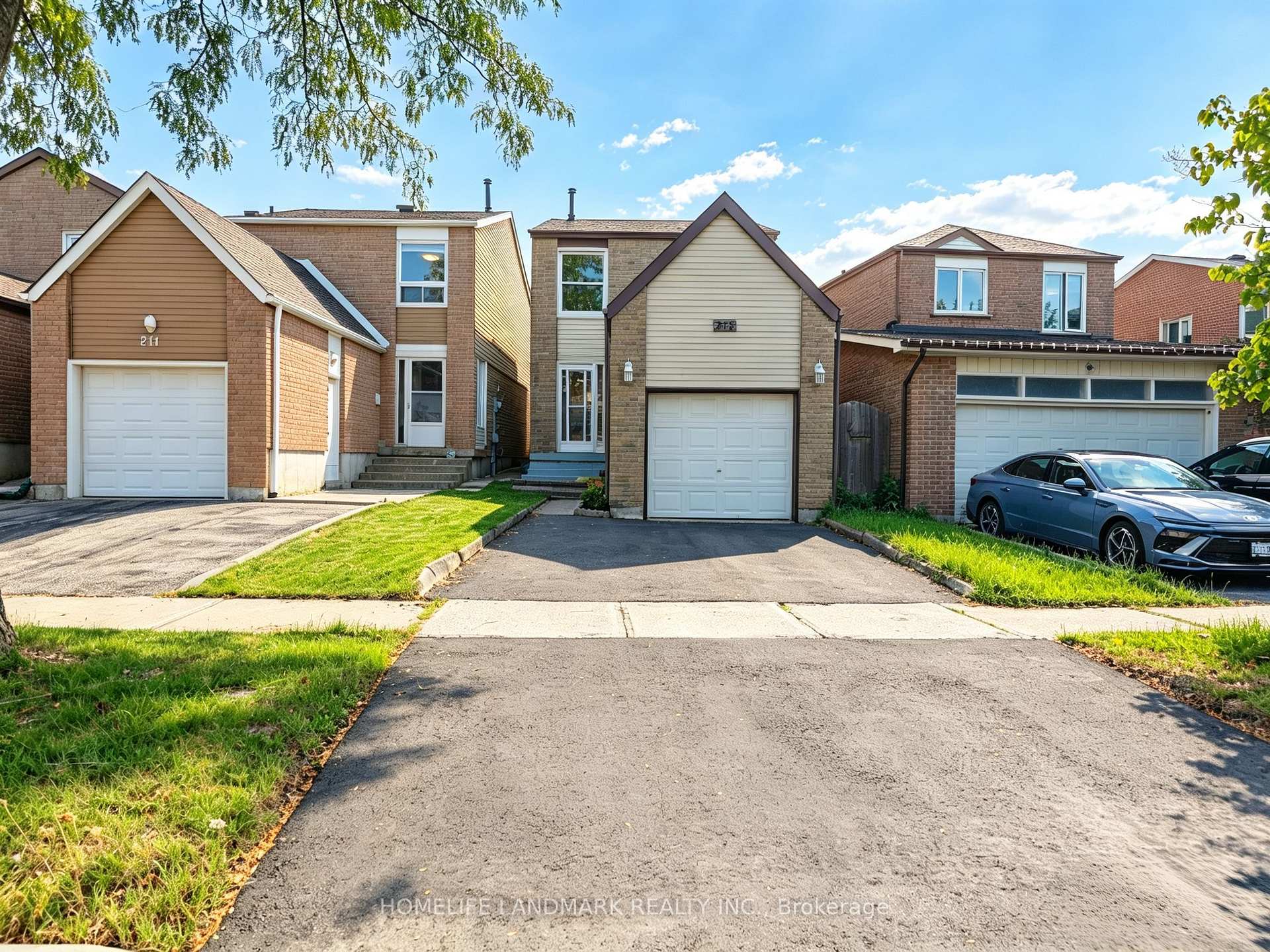 Photo 2 of 215 Bob O' Link Avenue, Vaughan, Glen Shields — HOMEH