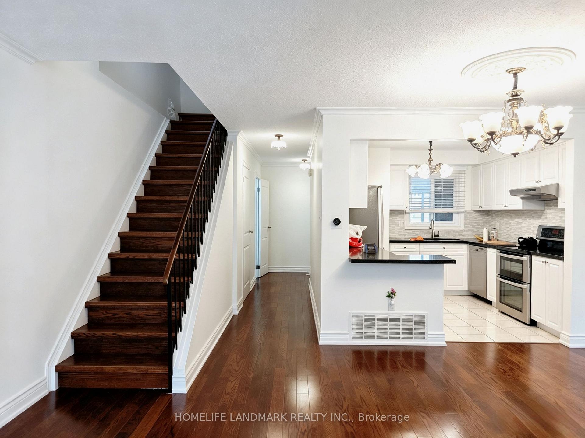 Photo 7 of 215 Bob O' Link Avenue, Vaughan, Glen Shields — HOMEH