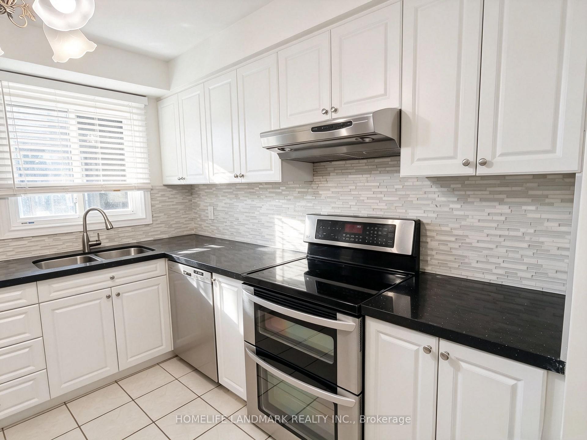 Photo 11 of 215 Bob O' Link Avenue, Vaughan, Glen Shields — HOMEH