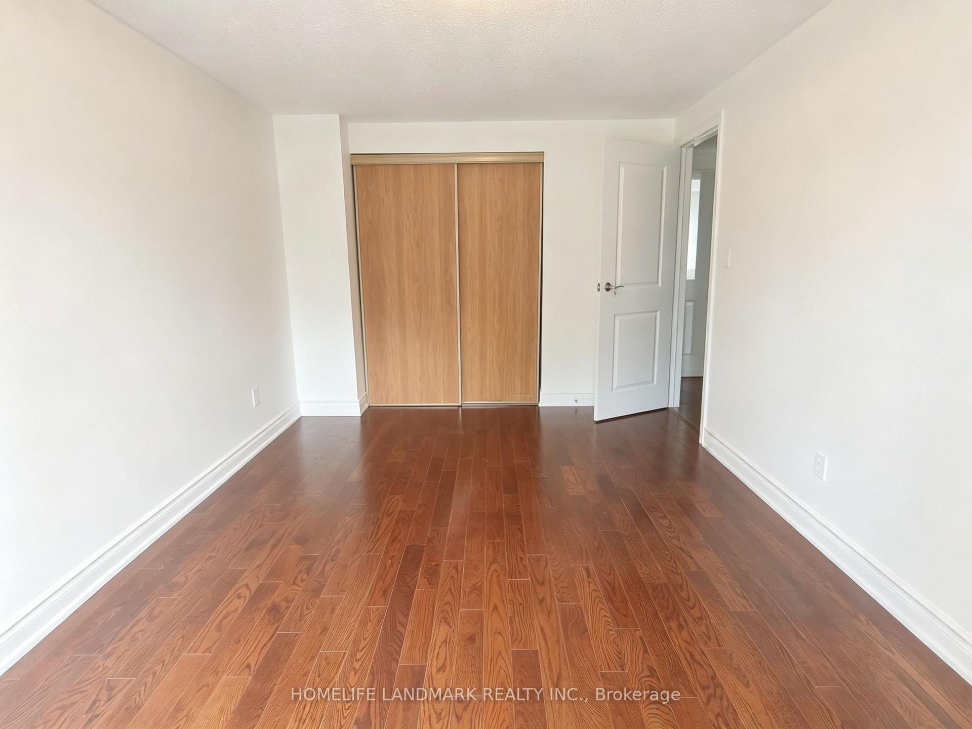 Photo 16 of 215 Bob O' Link Avenue, Vaughan, Glen Shields — HOMEH