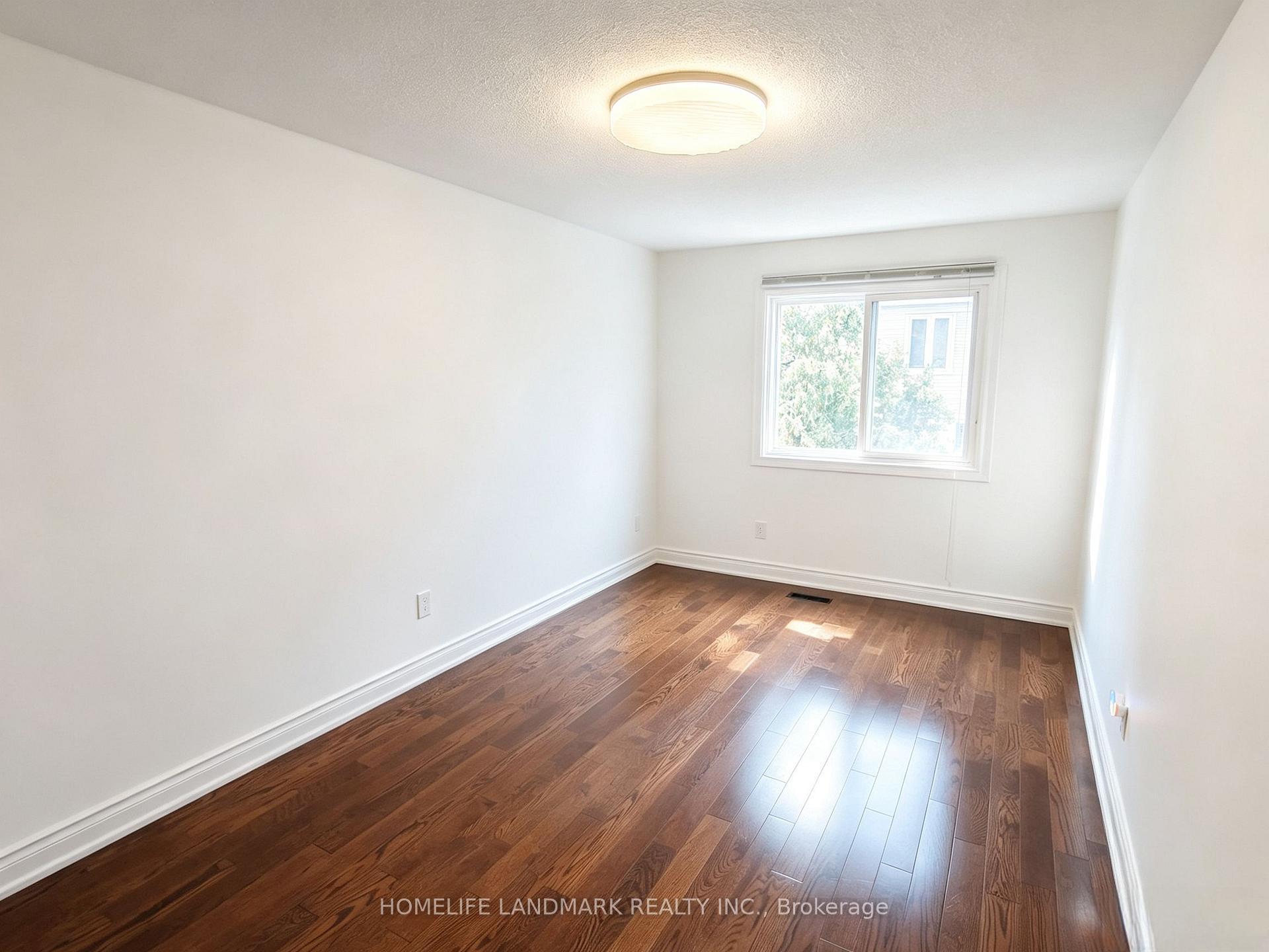Photo 19 of 215 Bob O' Link Avenue, Vaughan, Glen Shields — HOMEH