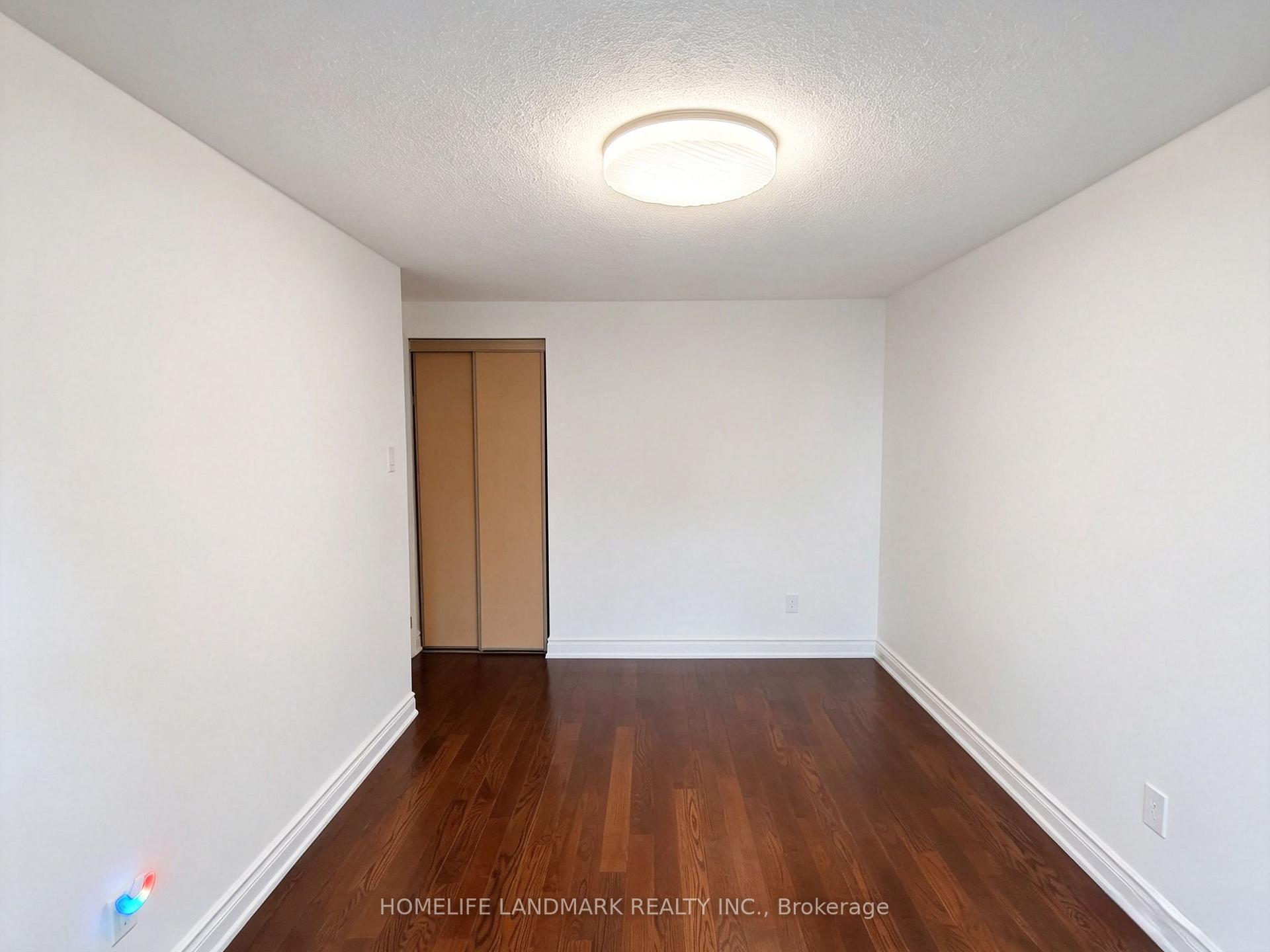 Photo 20 of 215 Bob O' Link Avenue, Vaughan, Glen Shields — HOMEH