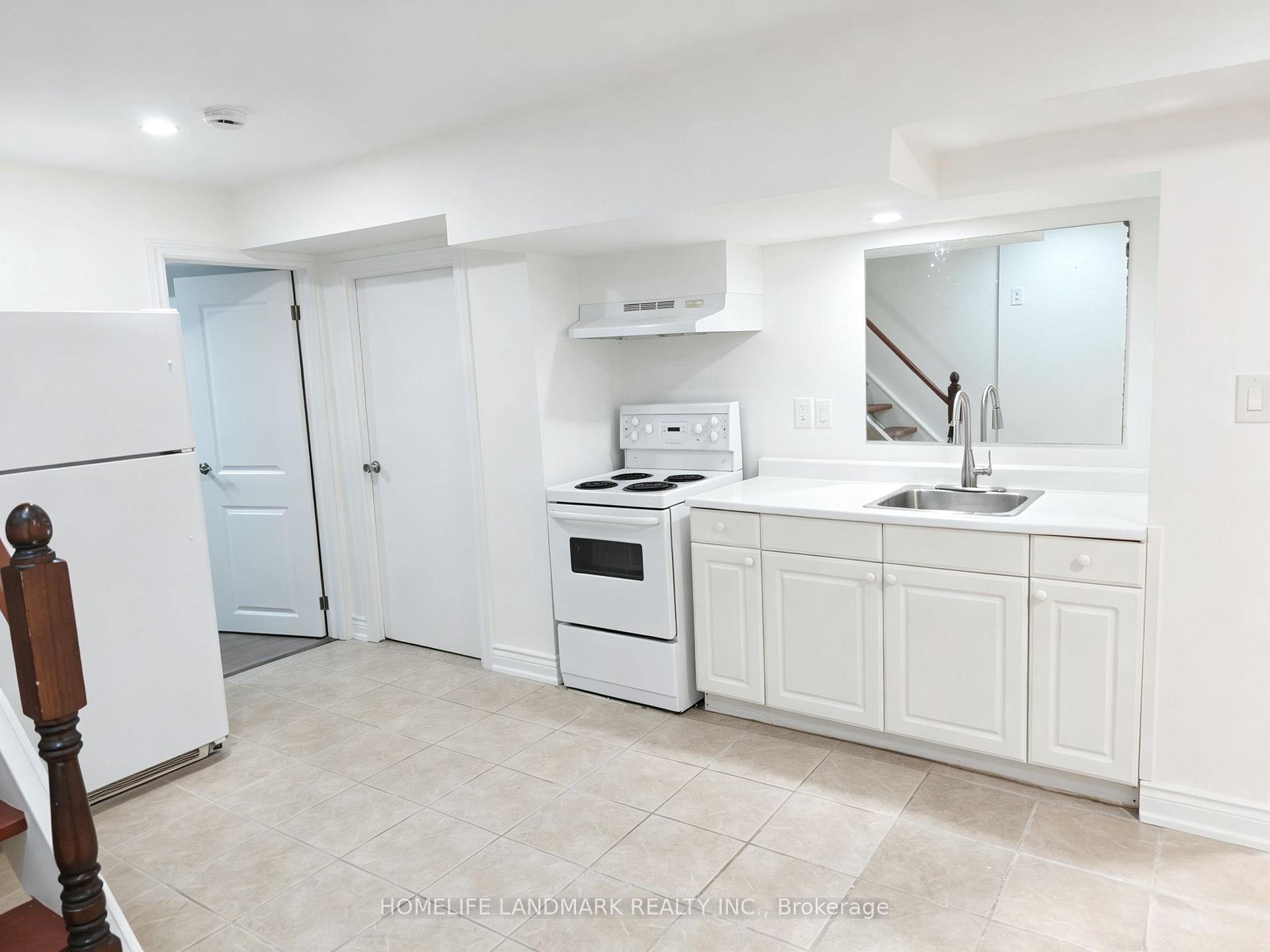 Photo 26 of 215 Bob O' Link Avenue, Vaughan, Glen Shields — HOMEH