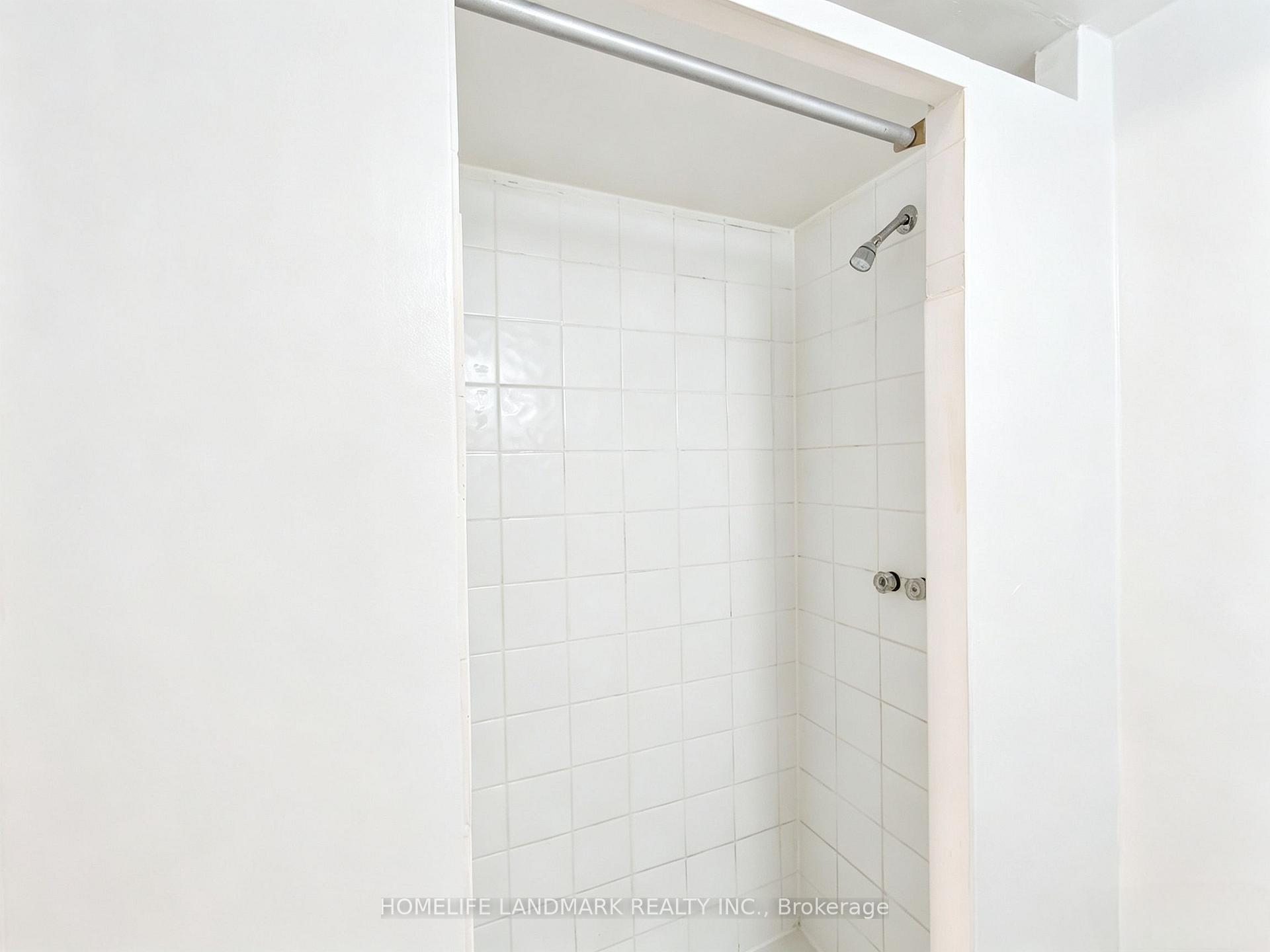 Photo 31 of 215 Bob O' Link Avenue, Vaughan, Glen Shields — HOMEH