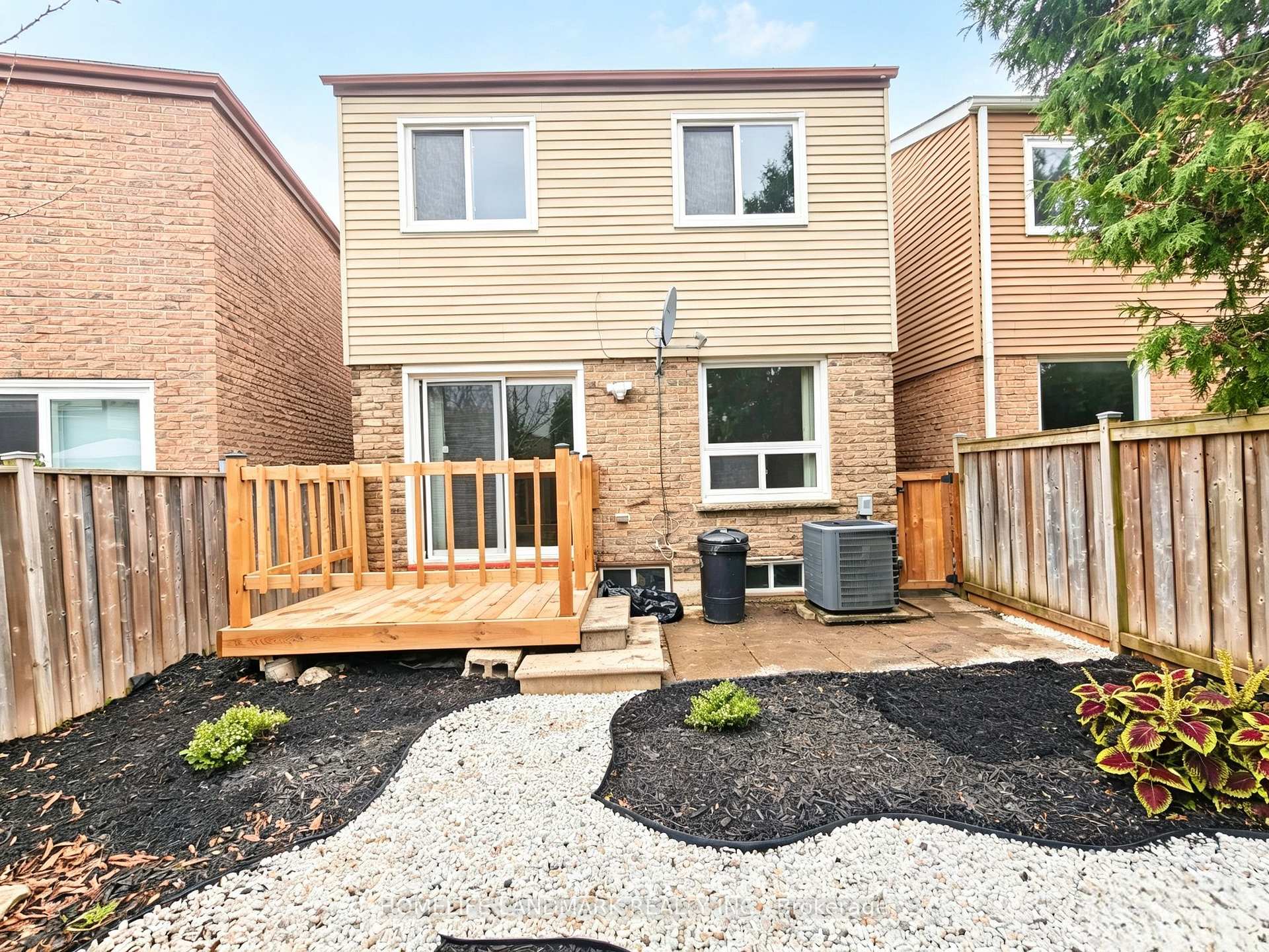 Photo 35 of 215 Bob O' Link Avenue, Vaughan, Glen Shields — HOMEH