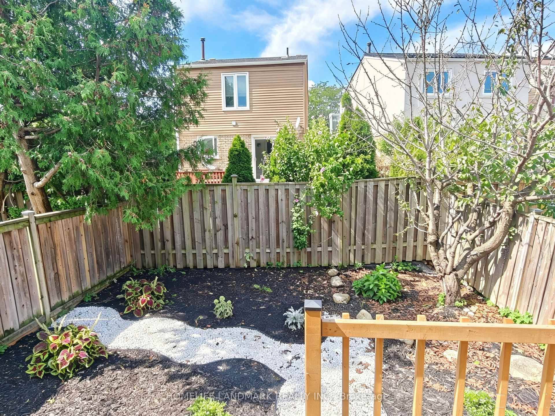 Photo 36 of 215 Bob O' Link Avenue, Vaughan, Glen Shields — HOMEH
