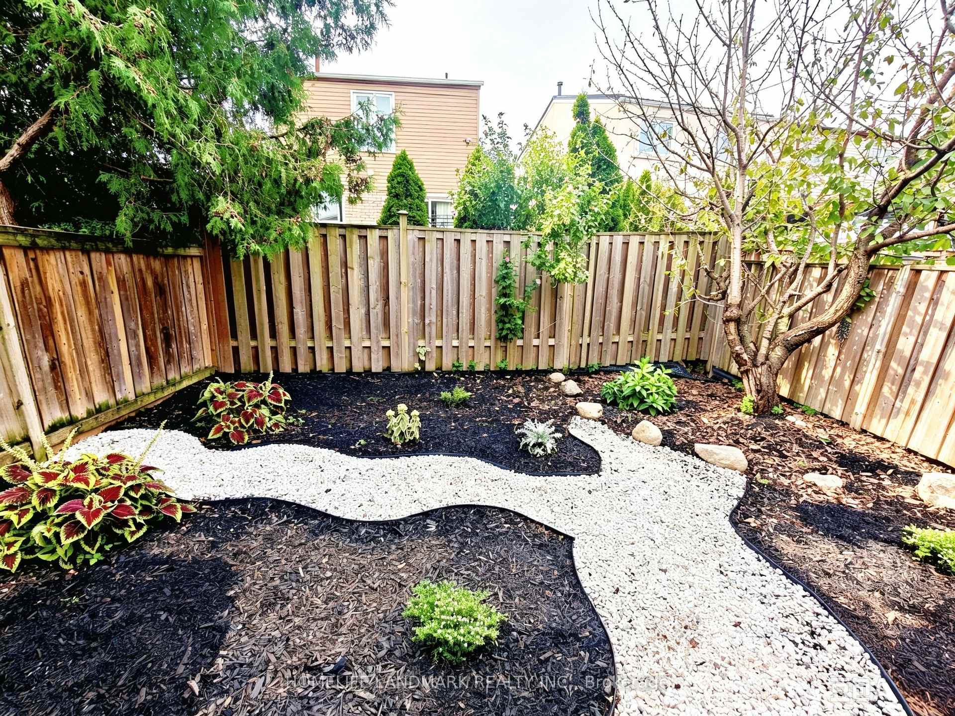 Photo 37 of 215 Bob O' Link Avenue, Vaughan, Glen Shields — HOMEH
