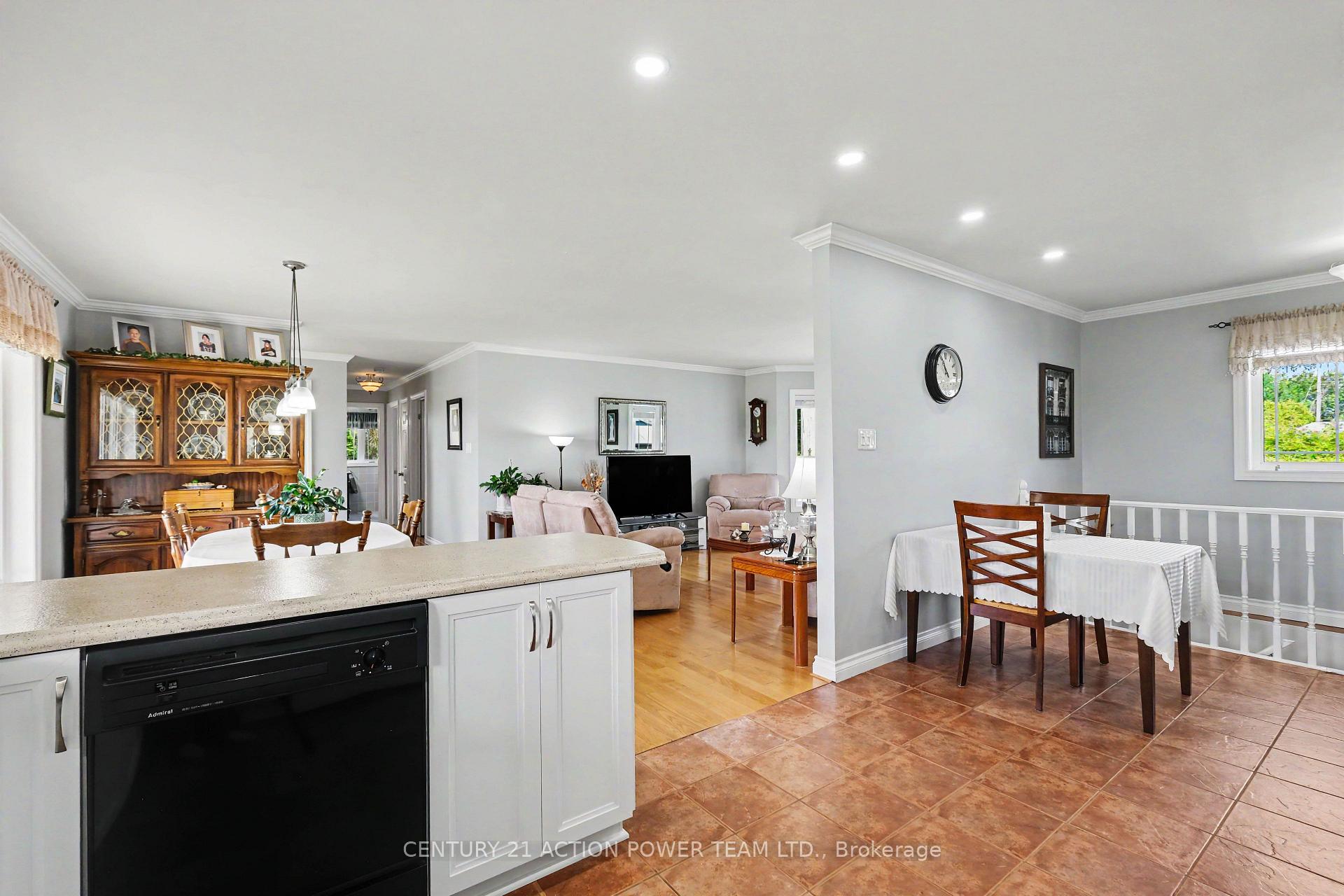 Photo 10 of 19 Crysler Station Road, North Stormont, North Stormont (Finch) Twp — HOMEH