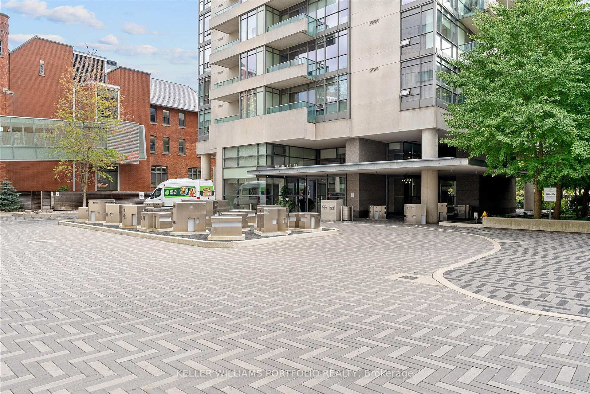 Photo 4 of Unit 1602, 281 Mutual Street, Toronto, Church-Yonge Corridor — HOMEH