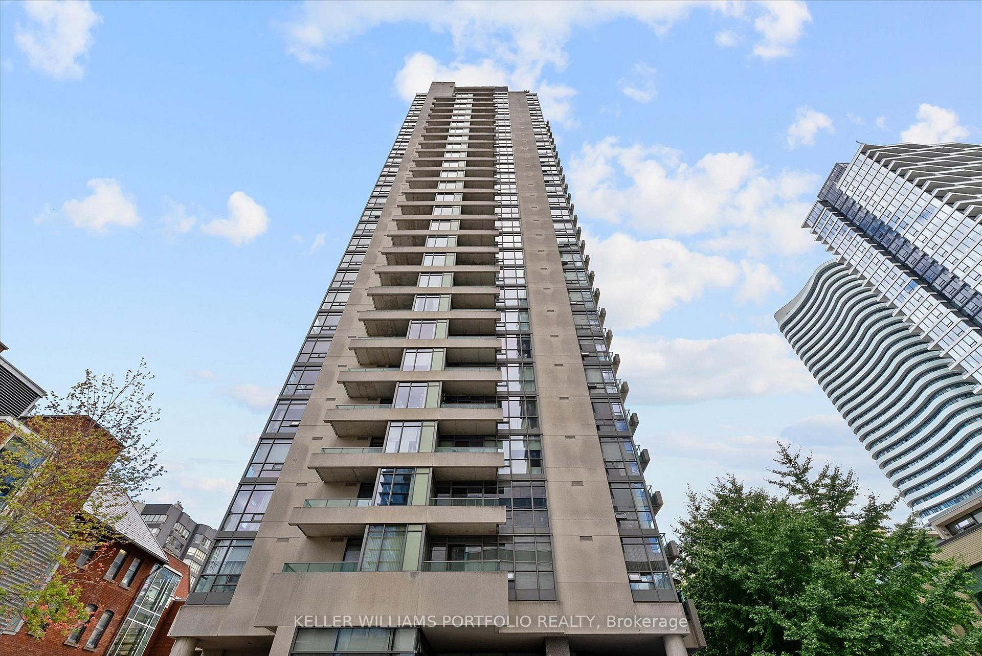 Photo 3 of Unit 1602, 281 Mutual Street, Toronto, Church-Yonge Corridor — HOMEH