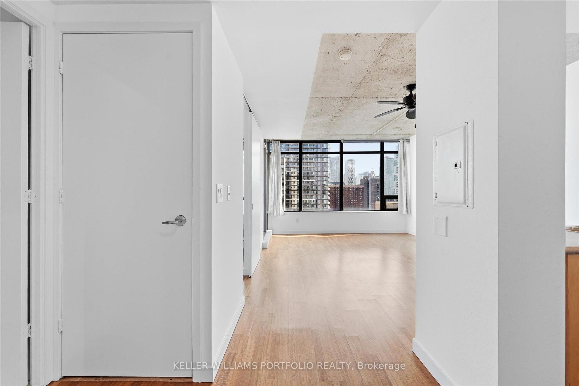 Photo 7 of Unit 1602, 281 Mutual Street, Toronto, Church-Yonge Corridor — HOMEH