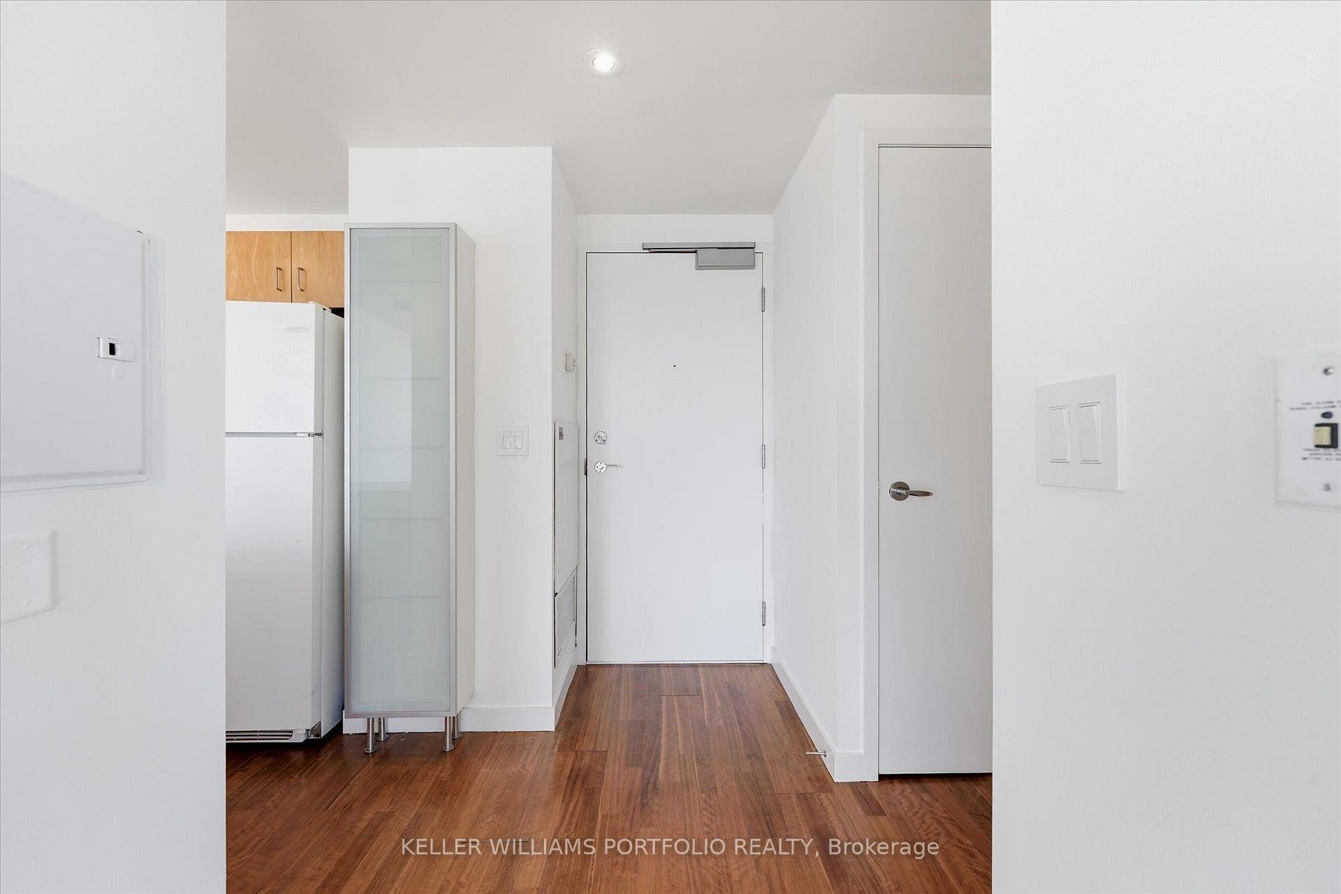 Photo 8 of Unit 1602, 281 Mutual Street, Toronto, Church-Yonge Corridor — HOMEH