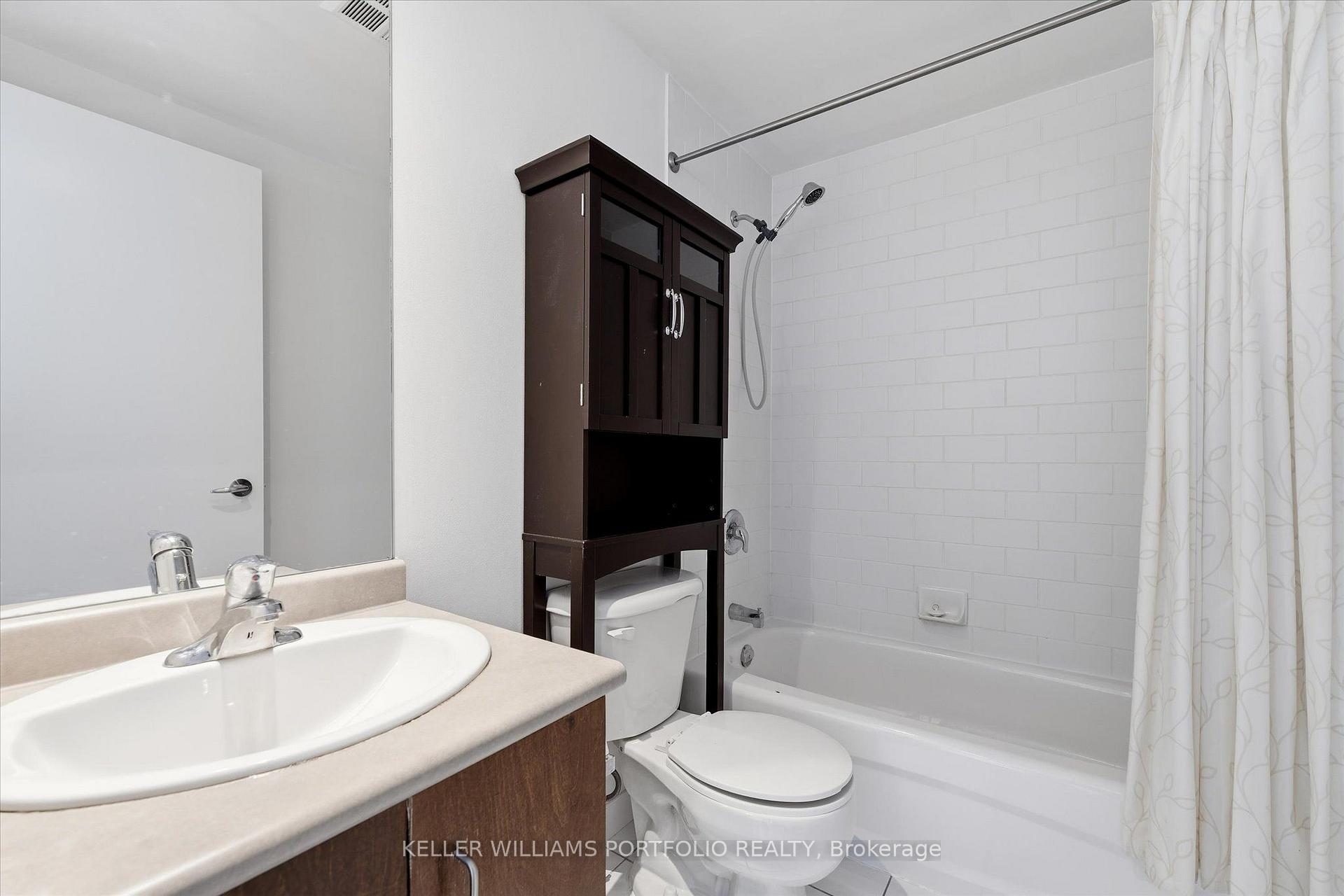 Photo 10 of Unit 1602, 281 Mutual Street, Toronto, Church-Yonge Corridor — HOMEH