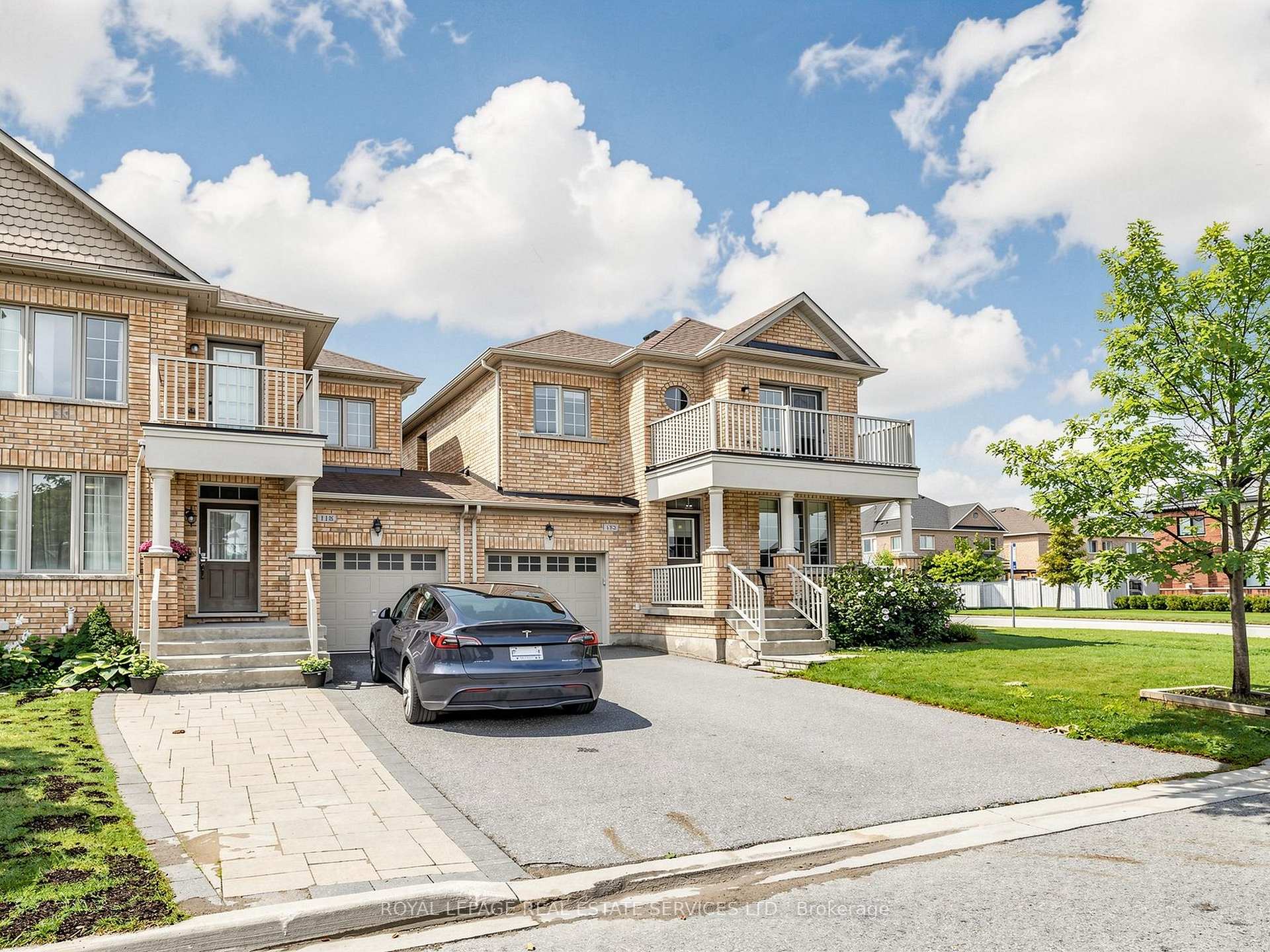 Photo 1 of 122 Juglans Crescent, Whitchurch-Stouffville, Stouffville — HOMEH