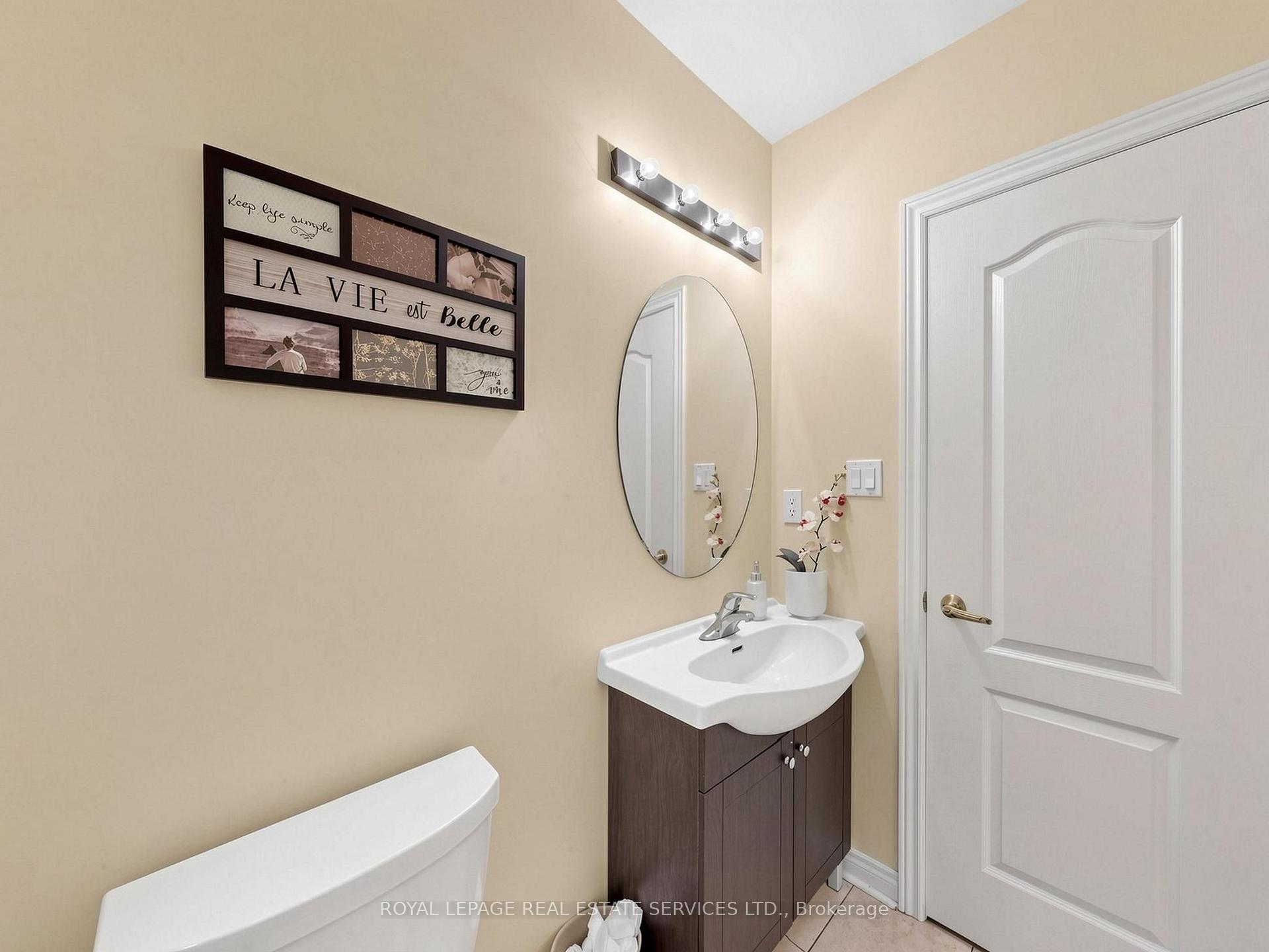Photo 13 of 122 Juglans Crescent, Whitchurch-Stouffville, Stouffville — HOMEH