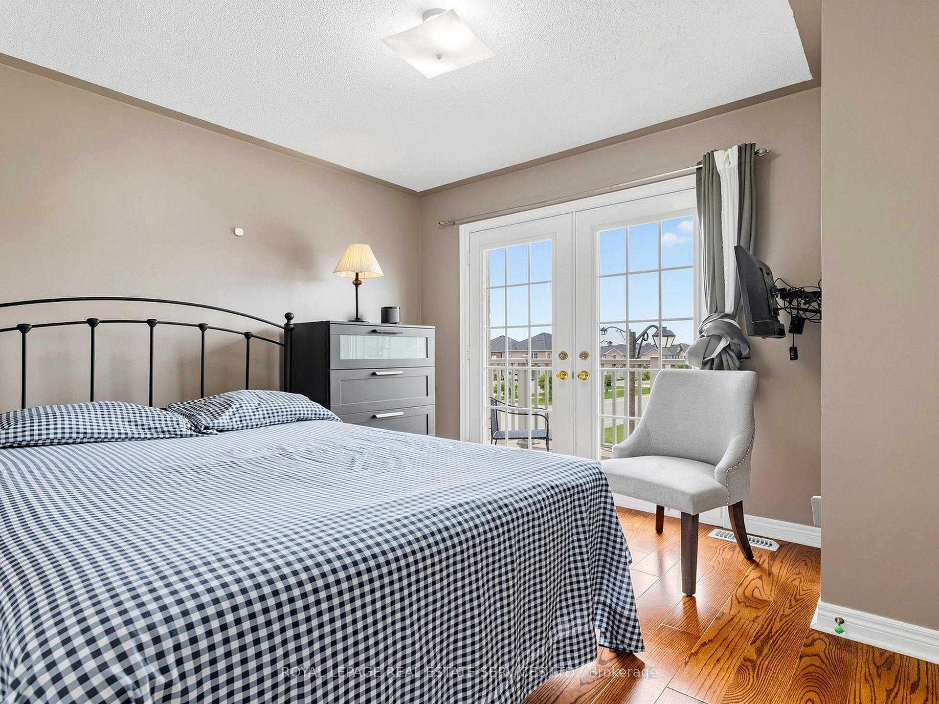 Photo 22 of 122 Juglans Crescent, Whitchurch-Stouffville, Stouffville — HOMEH