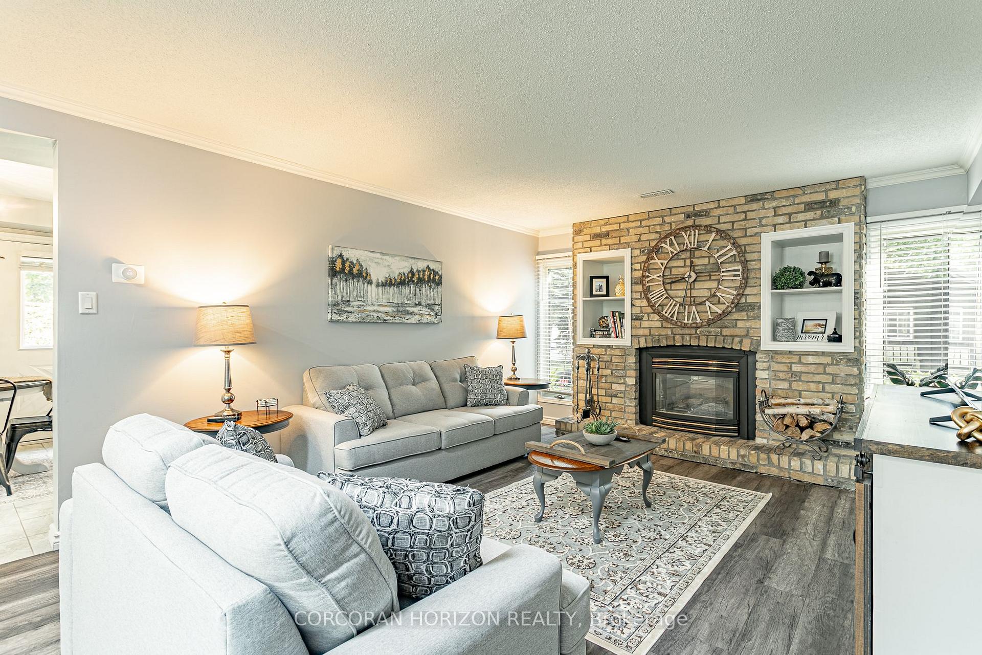 Photo 9 of 281 Blackacres Boulevard, London, North E — HOMEH