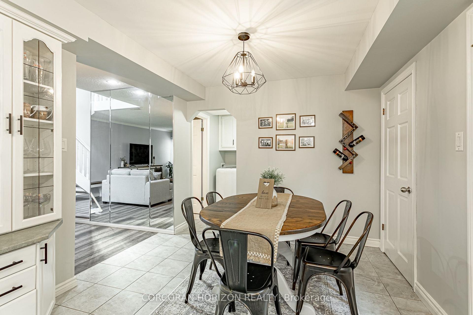 Photo 17 of 281 Blackacres Boulevard, London, North E — HOMEH