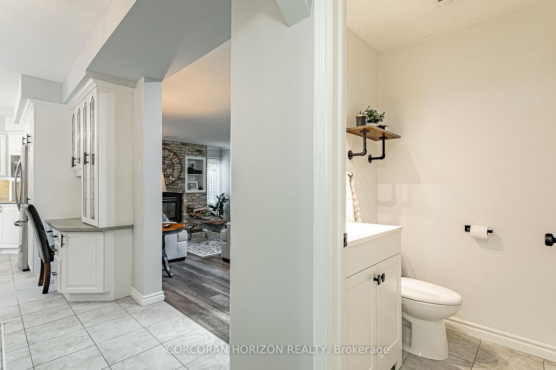 Photo 19 of 281 Blackacres Boulevard, London, North E — HOMEH