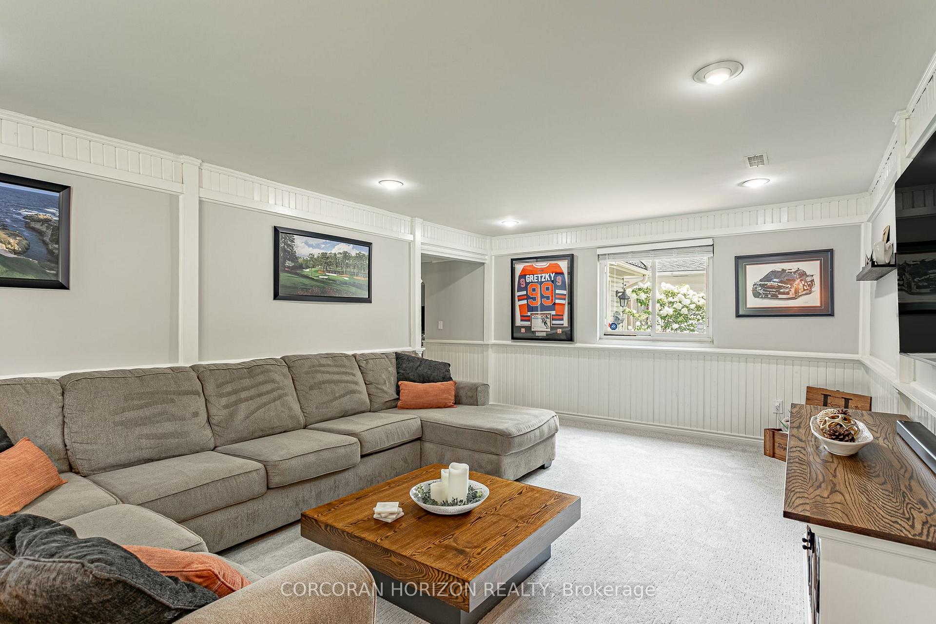 Photo 23 of 281 Blackacres Boulevard, London, North E — HOMEH