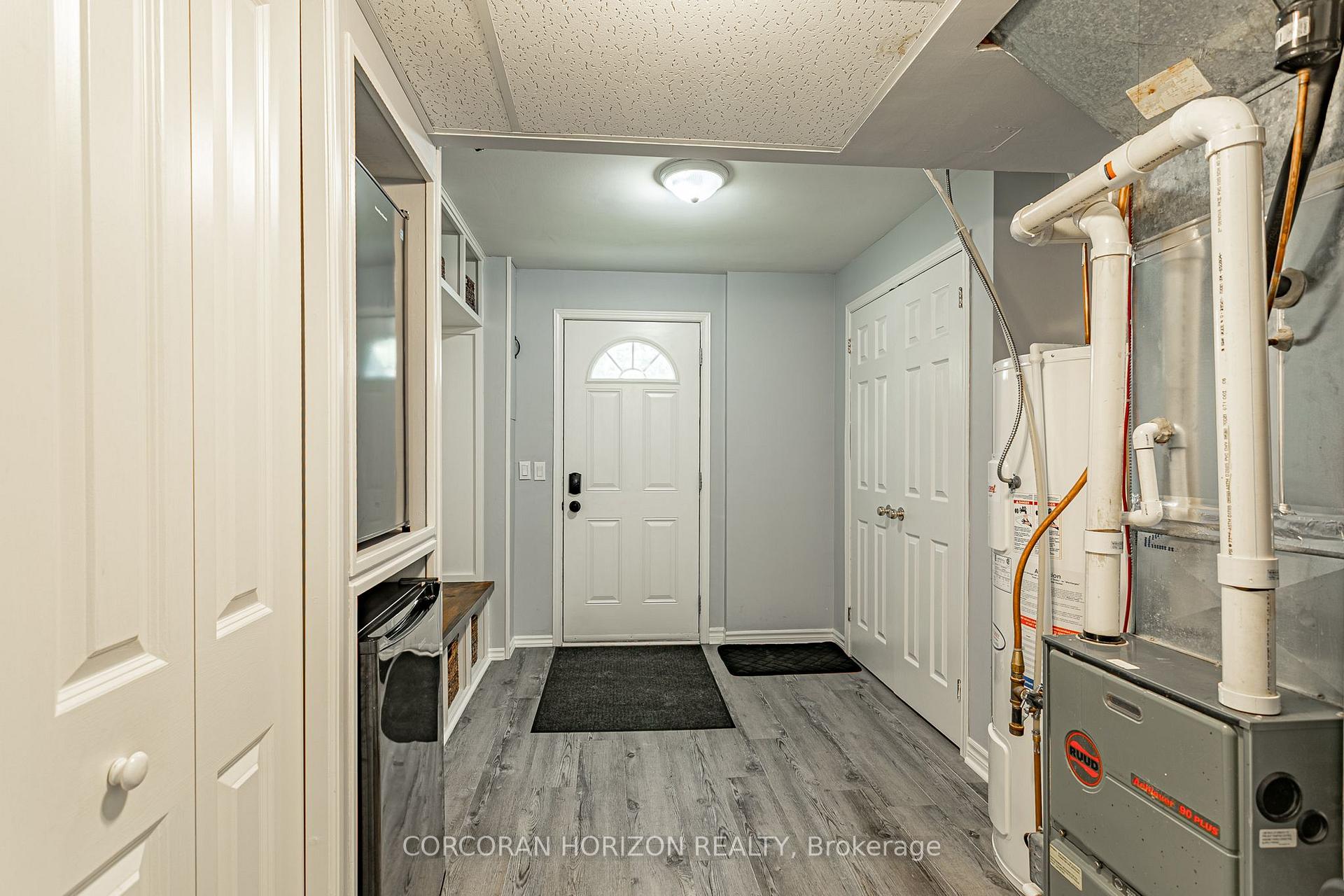Photo 24 of 281 Blackacres Boulevard, London, North E — HOMEH