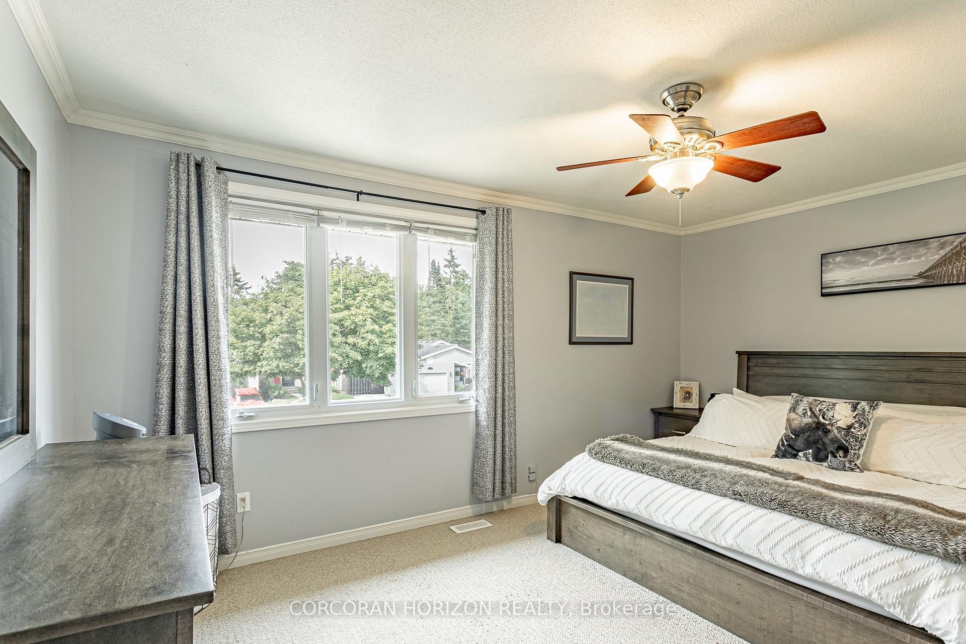 Photo 28 of 281 Blackacres Boulevard, London, North E — HOMEH