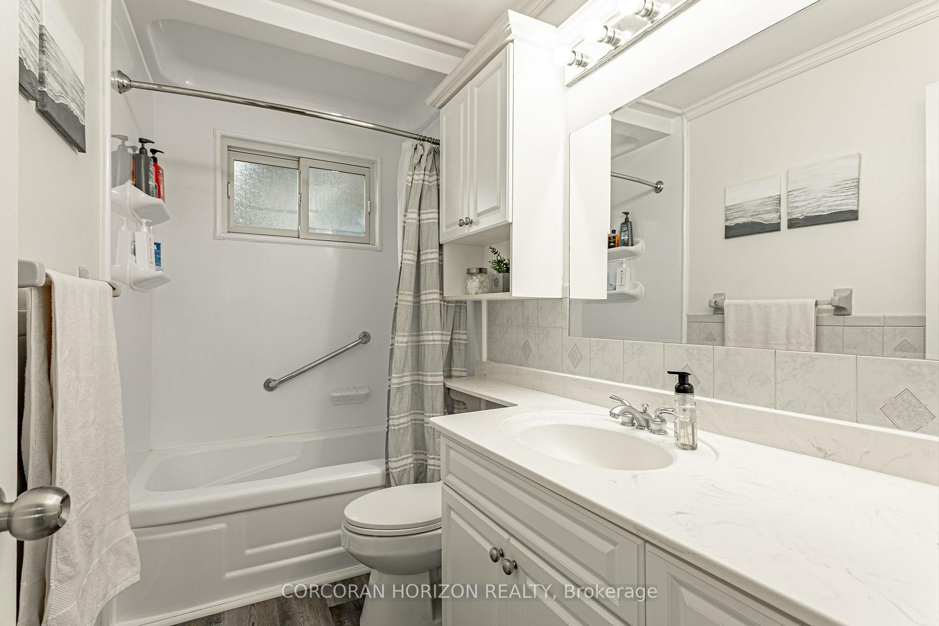 Photo 30 of 281 Blackacres Boulevard, London, North E — HOMEH