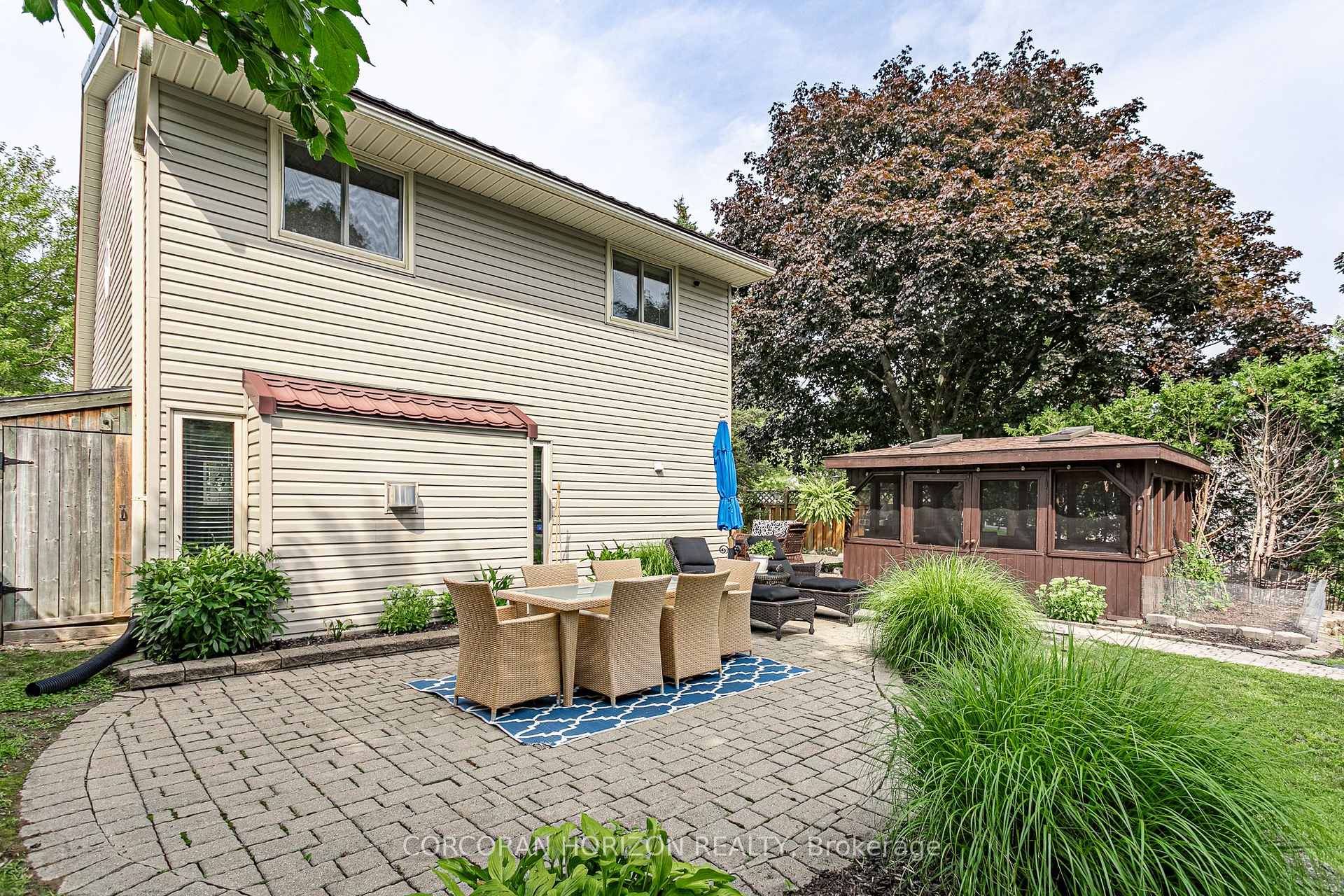 Photo 33 of 281 Blackacres Boulevard, London, North E — HOMEH