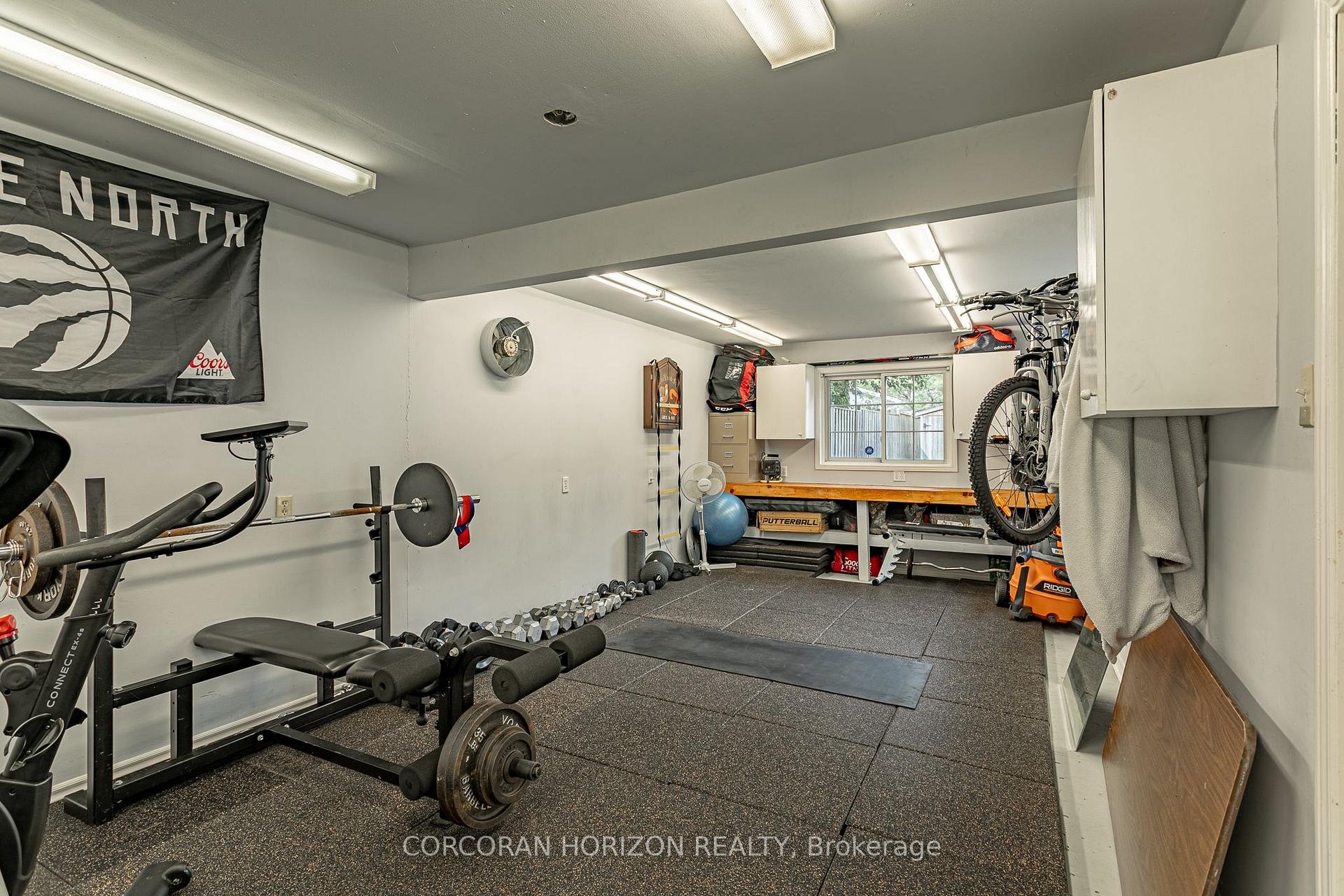 Photo 41 of 281 Blackacres Boulevard, London, North E — HOMEH