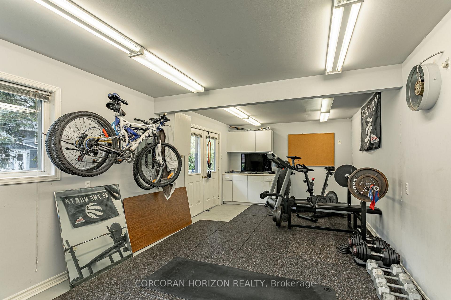 Photo 42 of 281 Blackacres Boulevard, London, North E — HOMEH