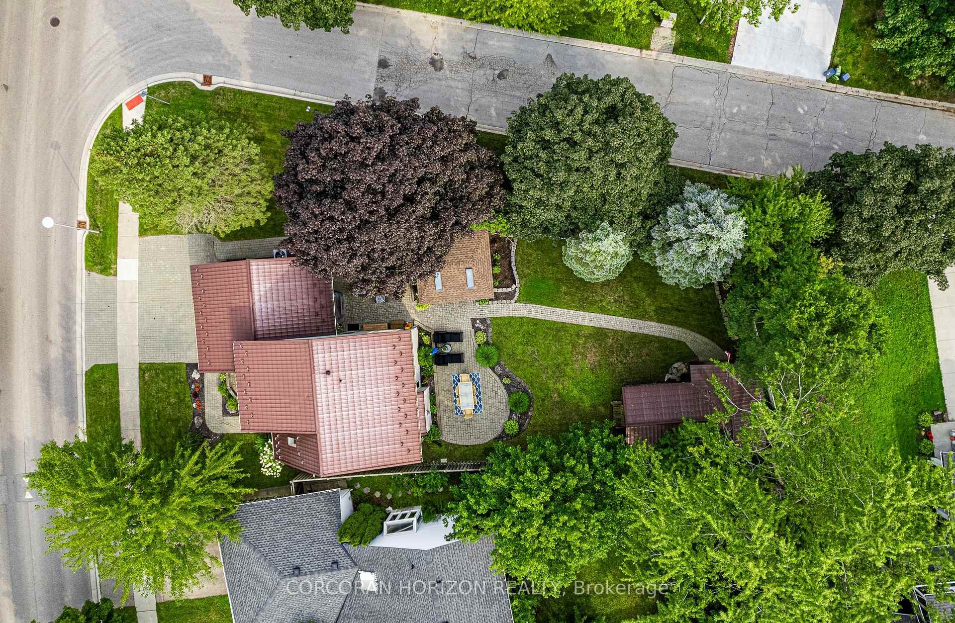 Photo 44 of 281 Blackacres Boulevard, London, North E — HOMEH