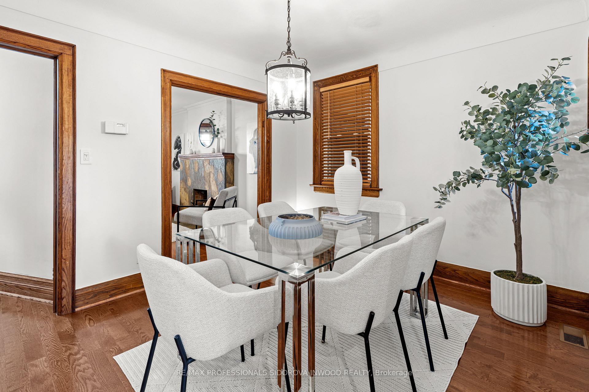 Photo 8 of 11 Winfield Avenue, Toronto, Runnymede-Bloor West Village — HOMEH