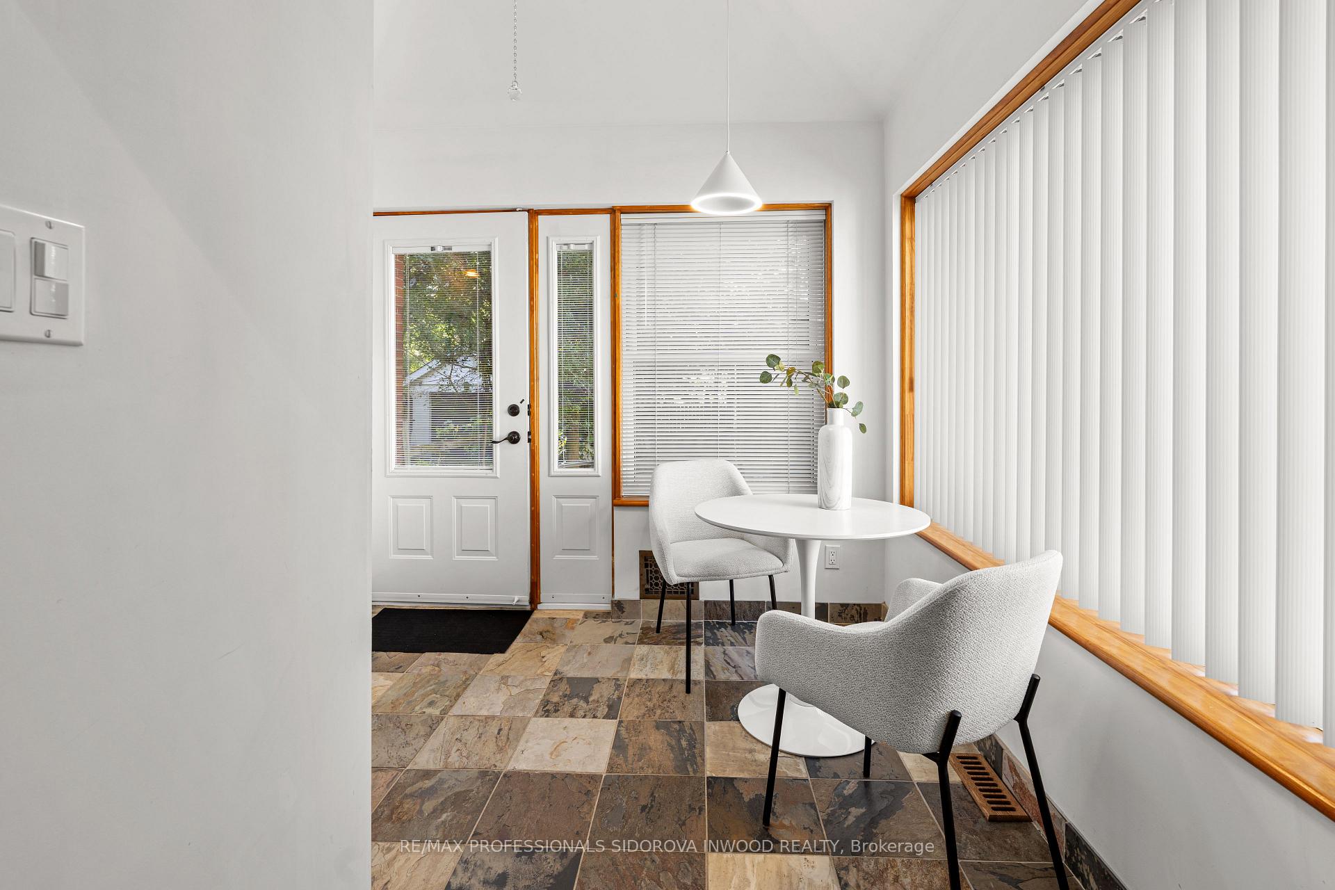 Photo 14 of 11 Winfield Avenue, Toronto, Runnymede-Bloor West Village — HOMEH