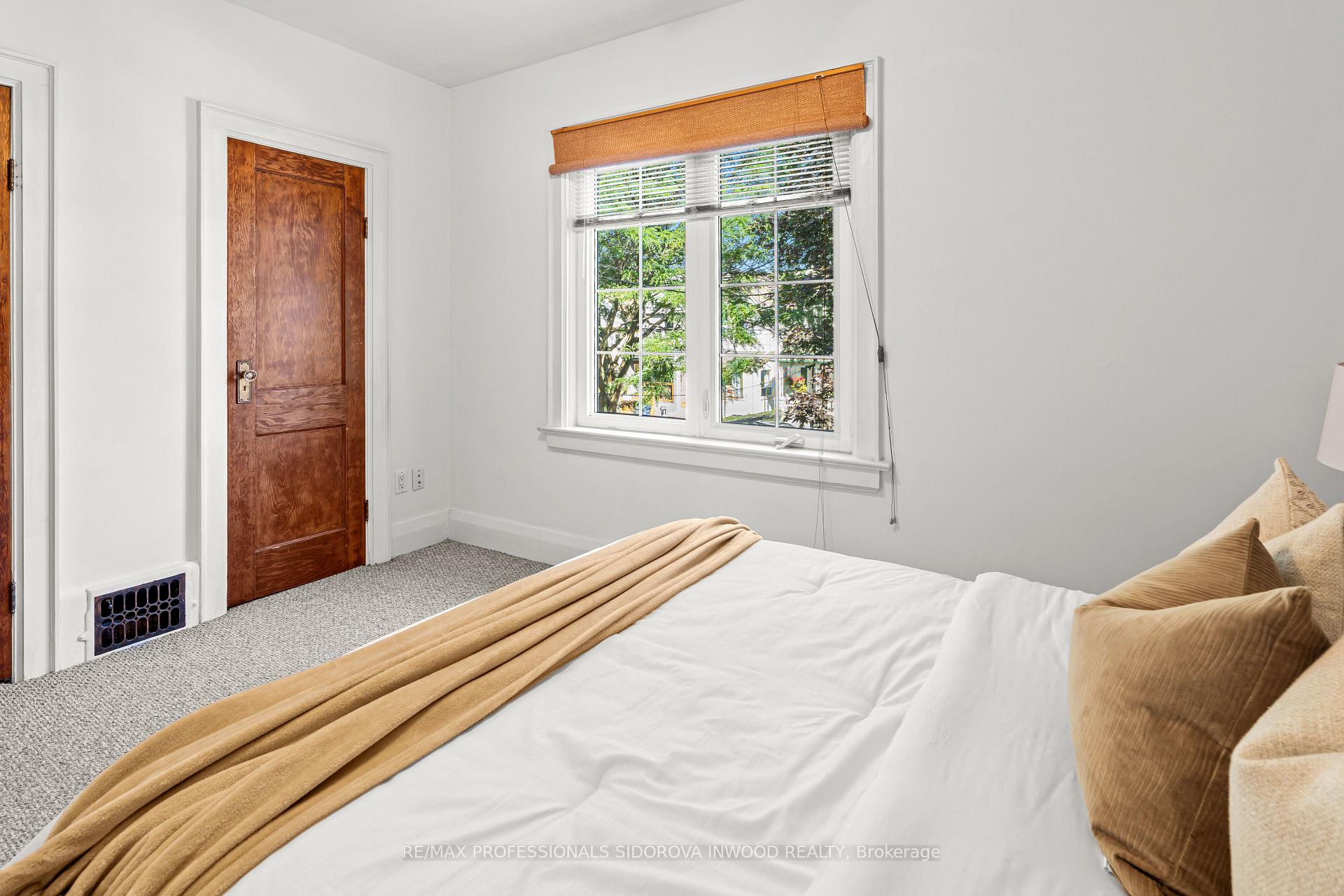 Photo 19 of 11 Winfield Avenue, Toronto, Runnymede-Bloor West Village — HOMEH