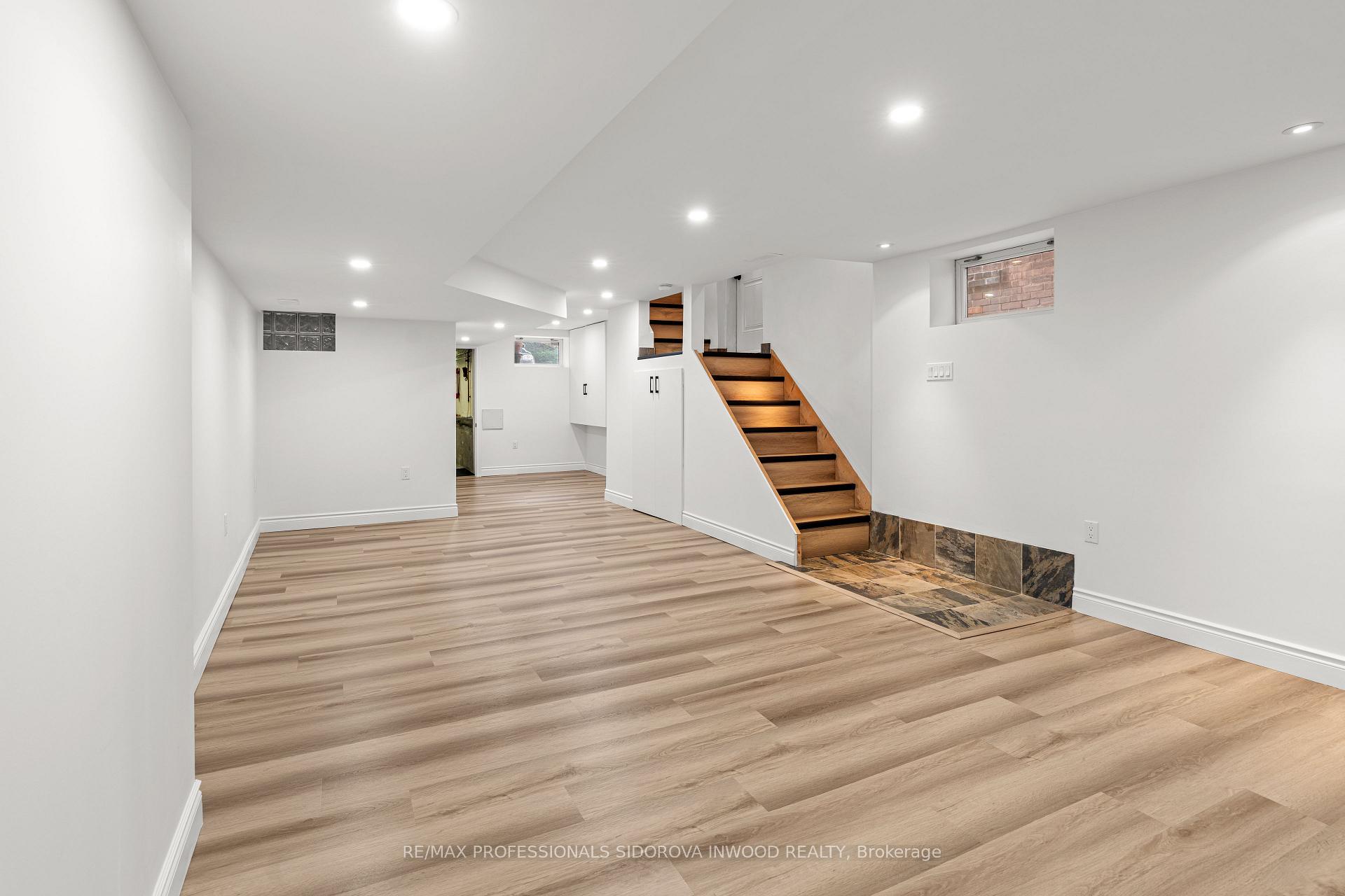 Photo 23 of 11 Winfield Avenue, Toronto, Runnymede-Bloor West Village — HOMEH