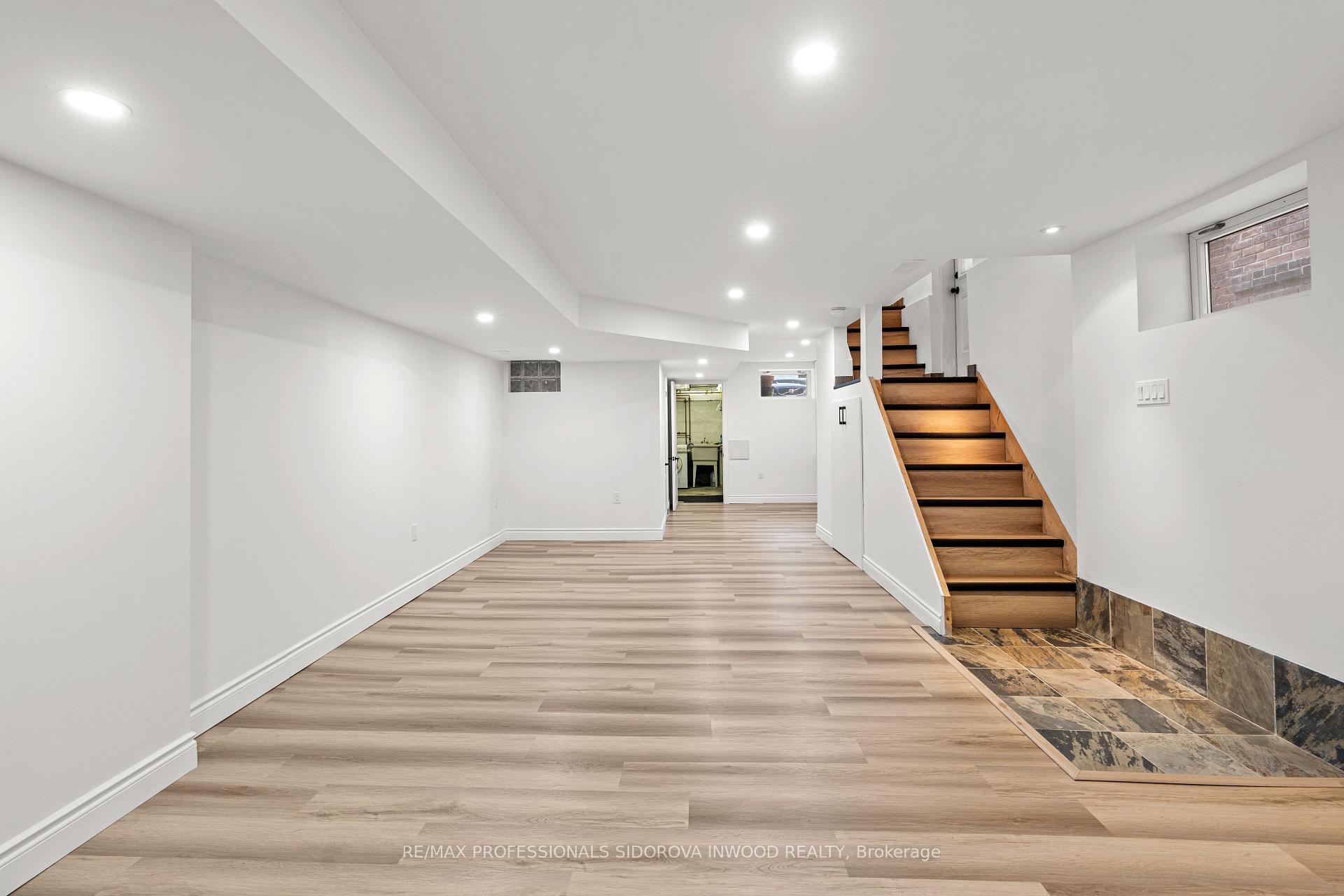 Photo 24 of 11 Winfield Avenue, Toronto, Runnymede-Bloor West Village — HOMEH