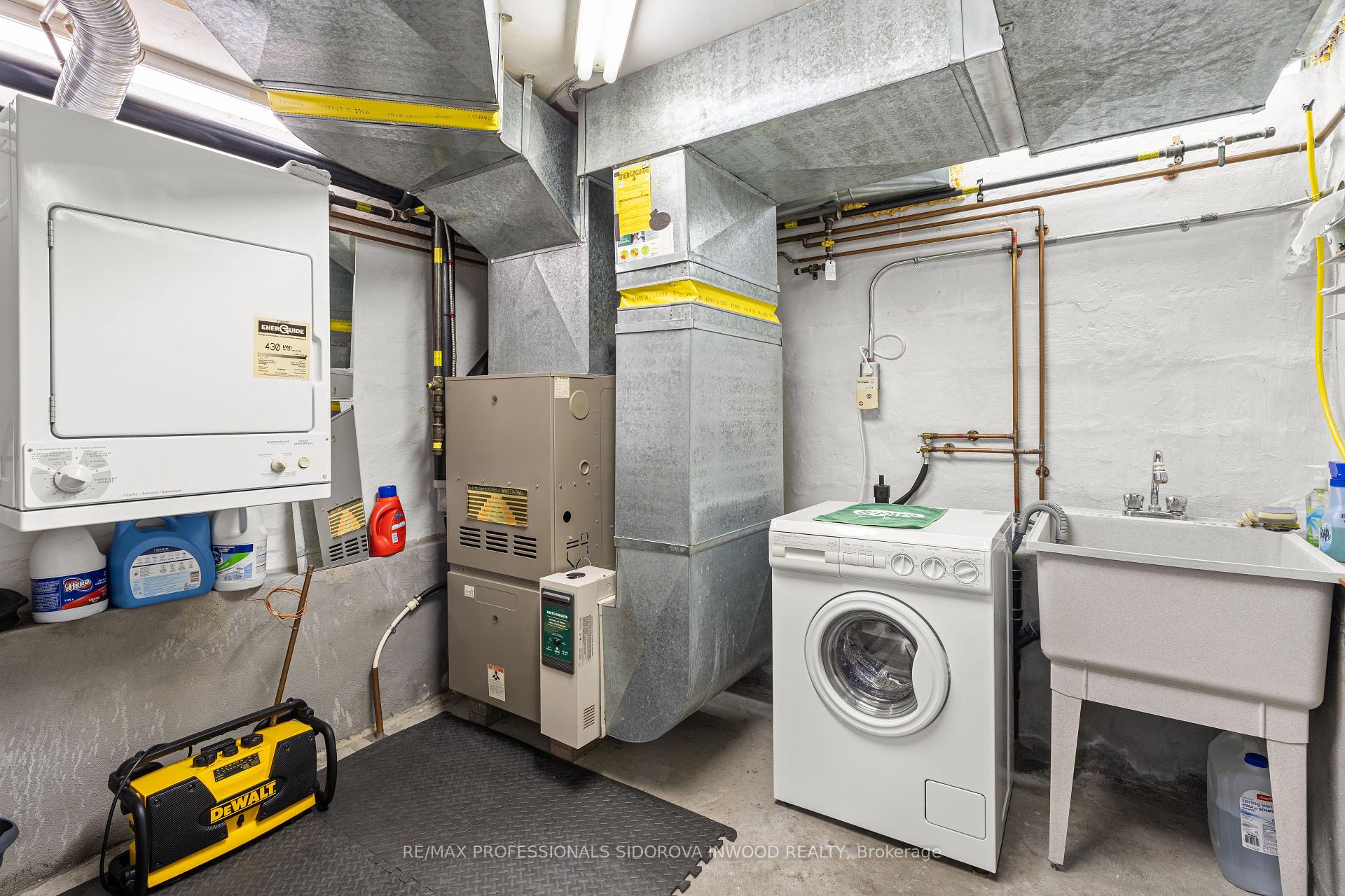 Photo 26 of 11 Winfield Avenue, Toronto, Runnymede-Bloor West Village — HOMEH