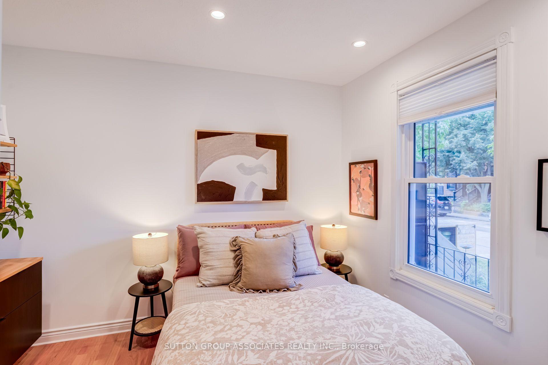 Photo 4 of 165 Sheridan Avenue, Toronto, Little Portugal — HOMEH