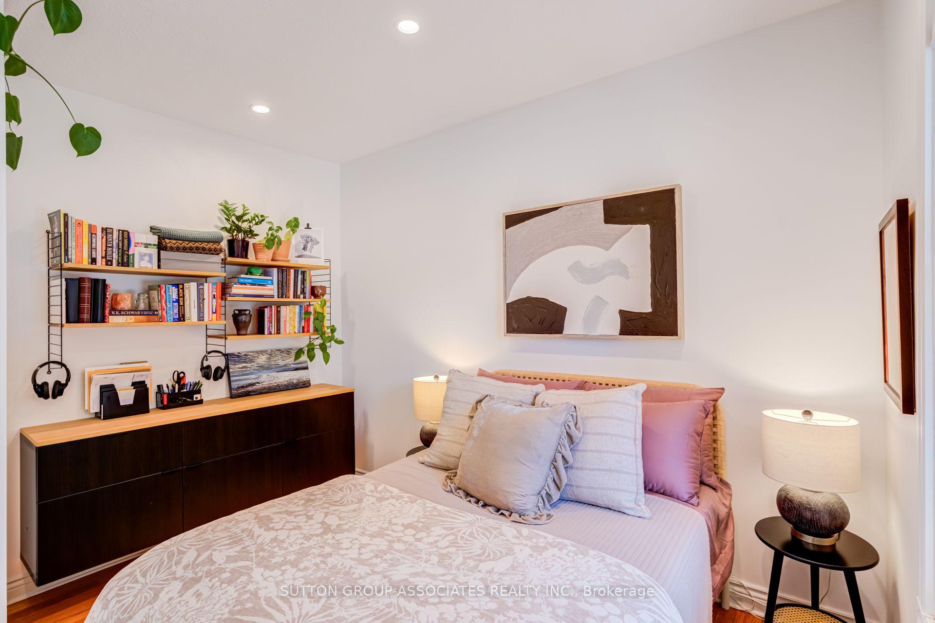 Photo 5 of 165 Sheridan Avenue, Toronto, Little Portugal — HOMEH