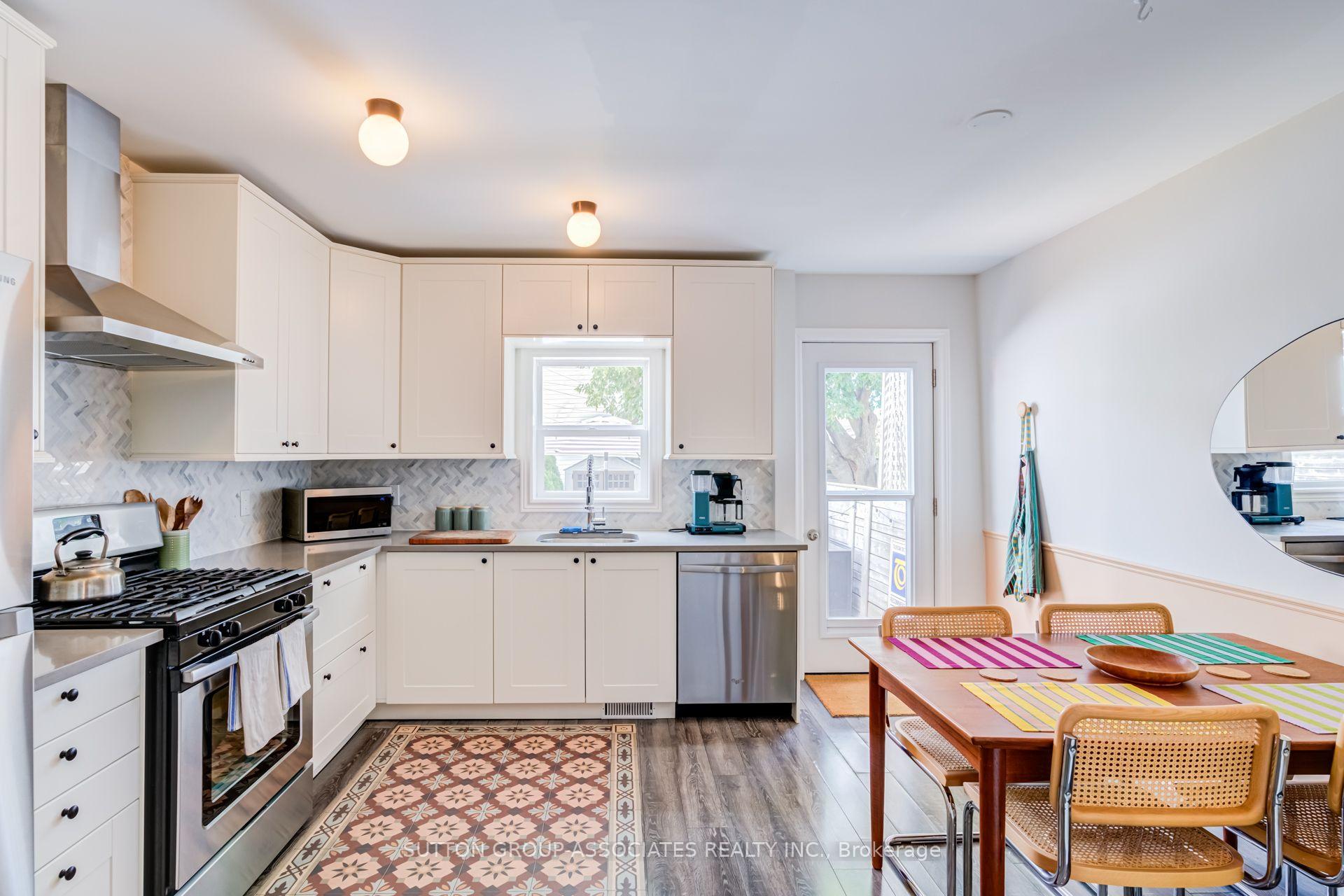 Photo 13 of 165 Sheridan Avenue, Toronto, Little Portugal — HOMEH