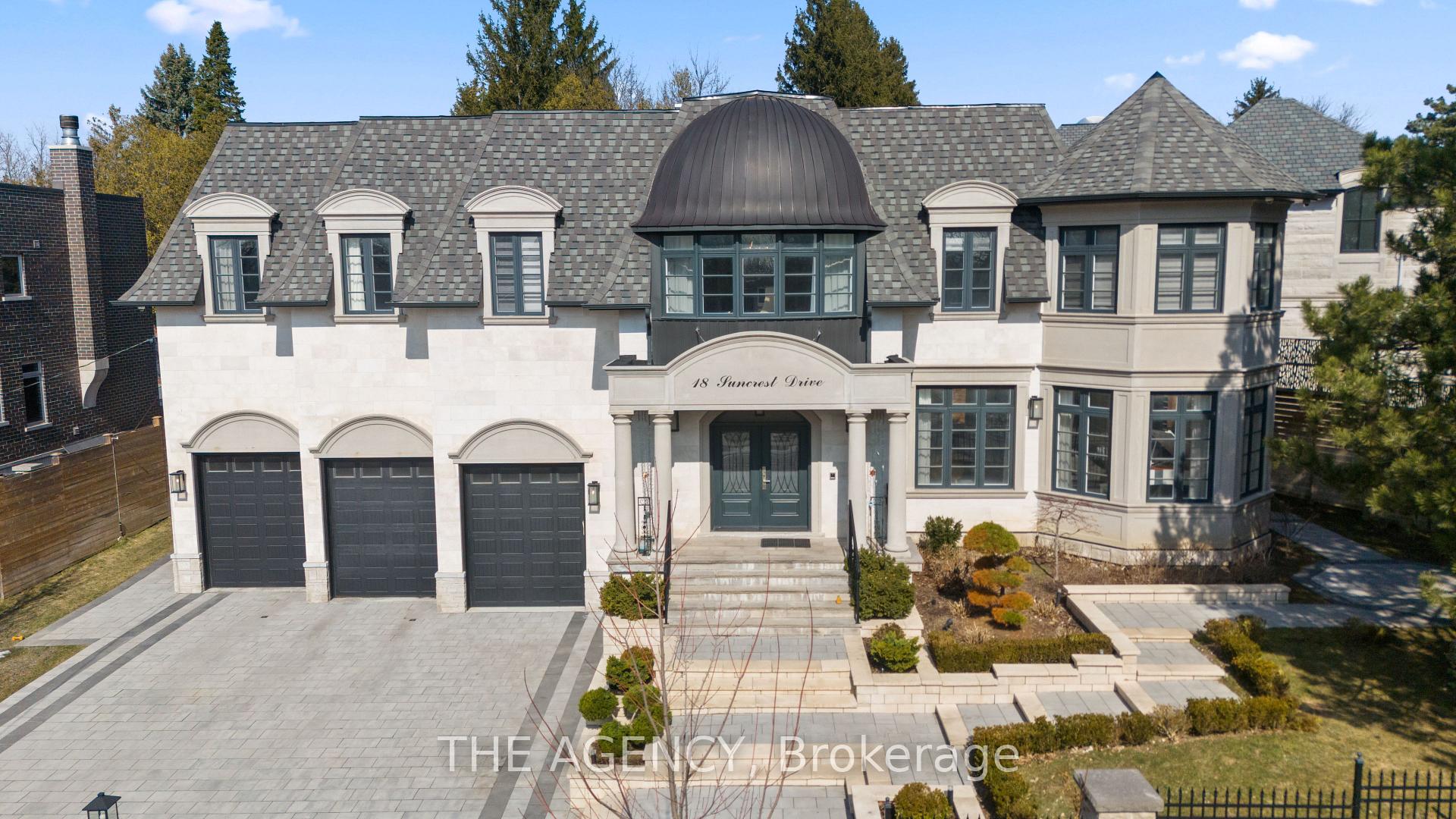 Photo 2 of 18 Suncrest Drive, North York, Bridle Path-Sunnybrook-York Mills — HOMEH