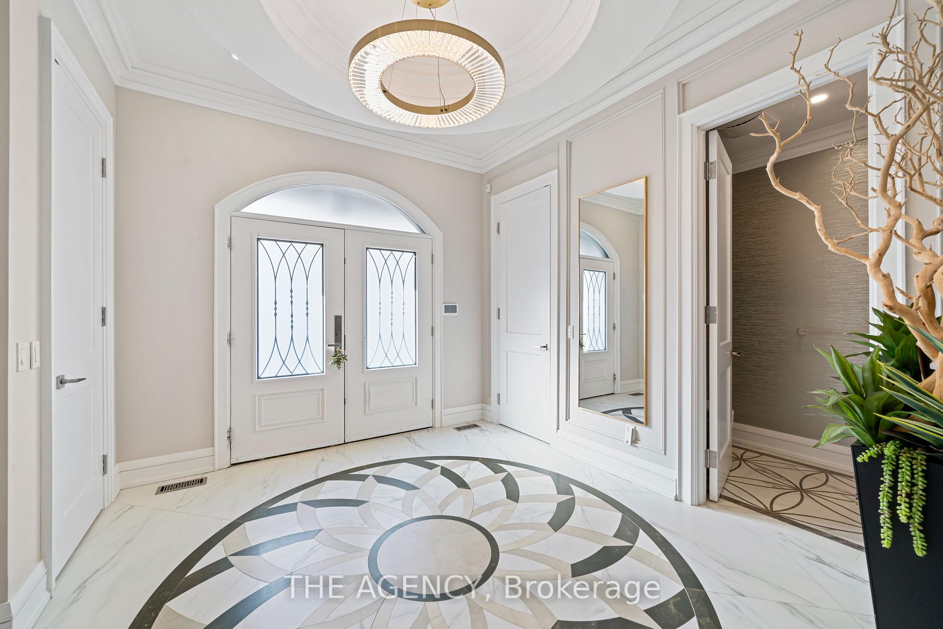 Photo 7 of 18 Suncrest Drive, North York, Bridle Path-Sunnybrook-York Mills — HOMEH
