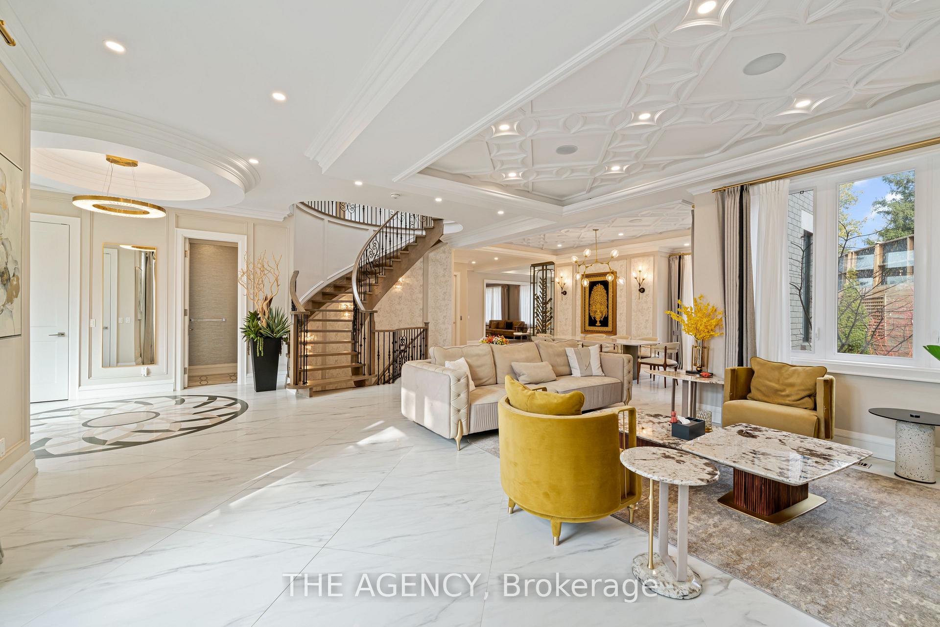 Photo 13 of 18 Suncrest Drive, North York, Bridle Path-Sunnybrook-York Mills — HOMEH