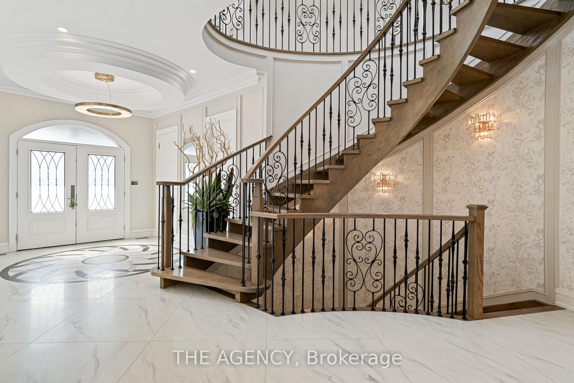 Photo 33 of 18 Suncrest Drive, North York, Bridle Path-Sunnybrook-York Mills — HOMEH