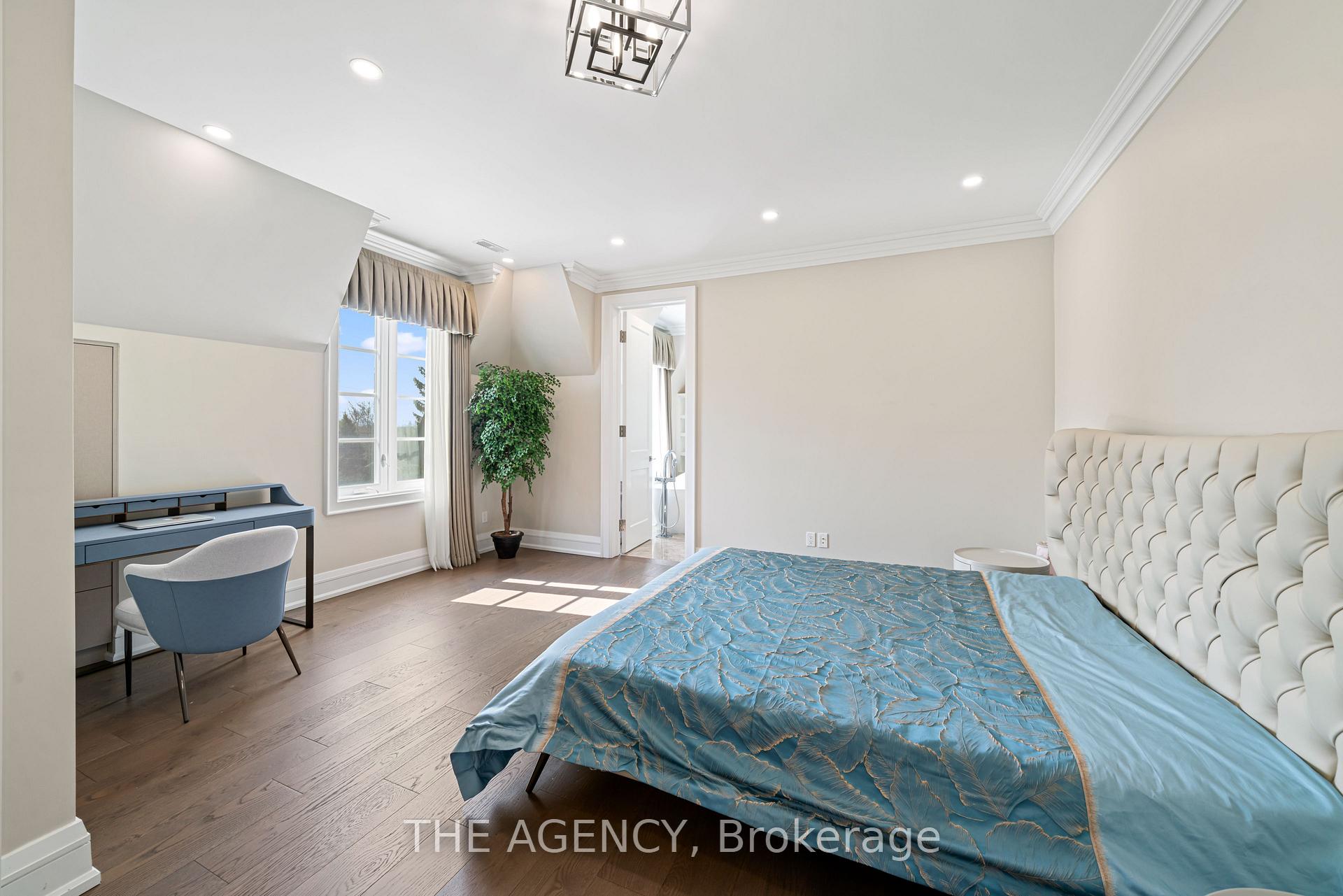 Photo 39 of 18 Suncrest Drive, North York, Bridle Path-Sunnybrook-York Mills — HOMEH