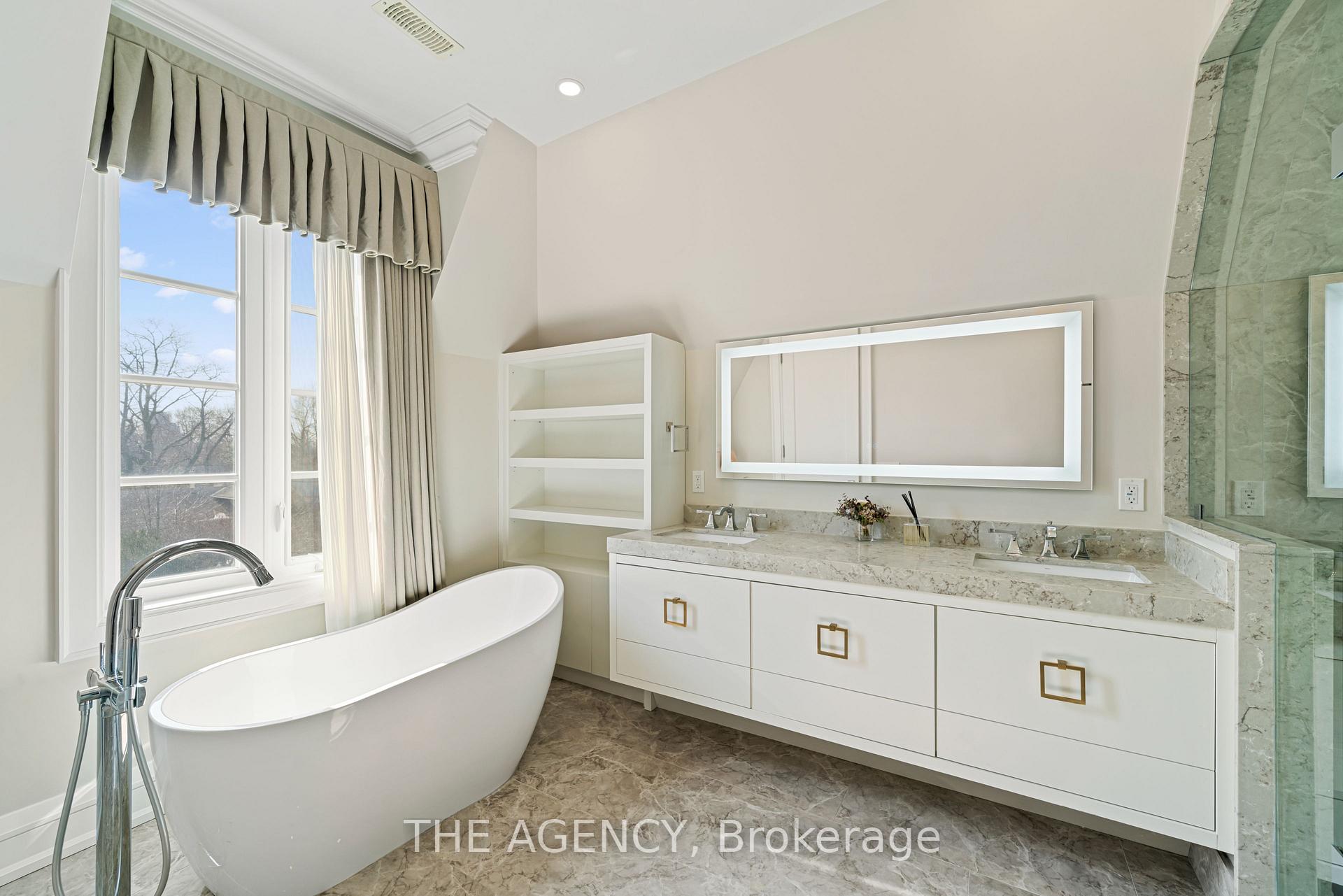 Photo 41 of 18 Suncrest Drive, North York, Bridle Path-Sunnybrook-York Mills — HOMEH