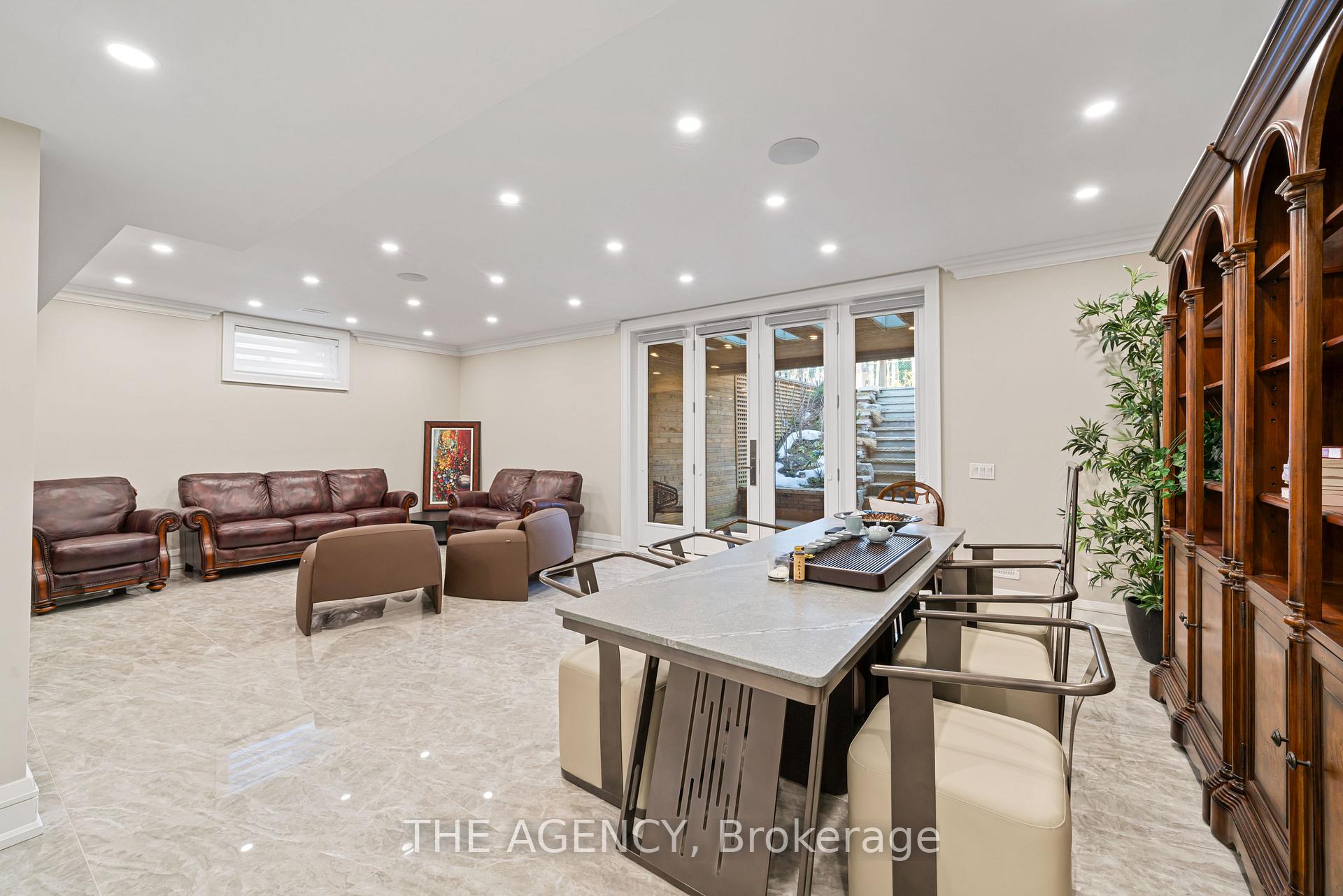 Photo 55 of 18 Suncrest Drive, North York, Bridle Path-Sunnybrook-York Mills — HOMEH