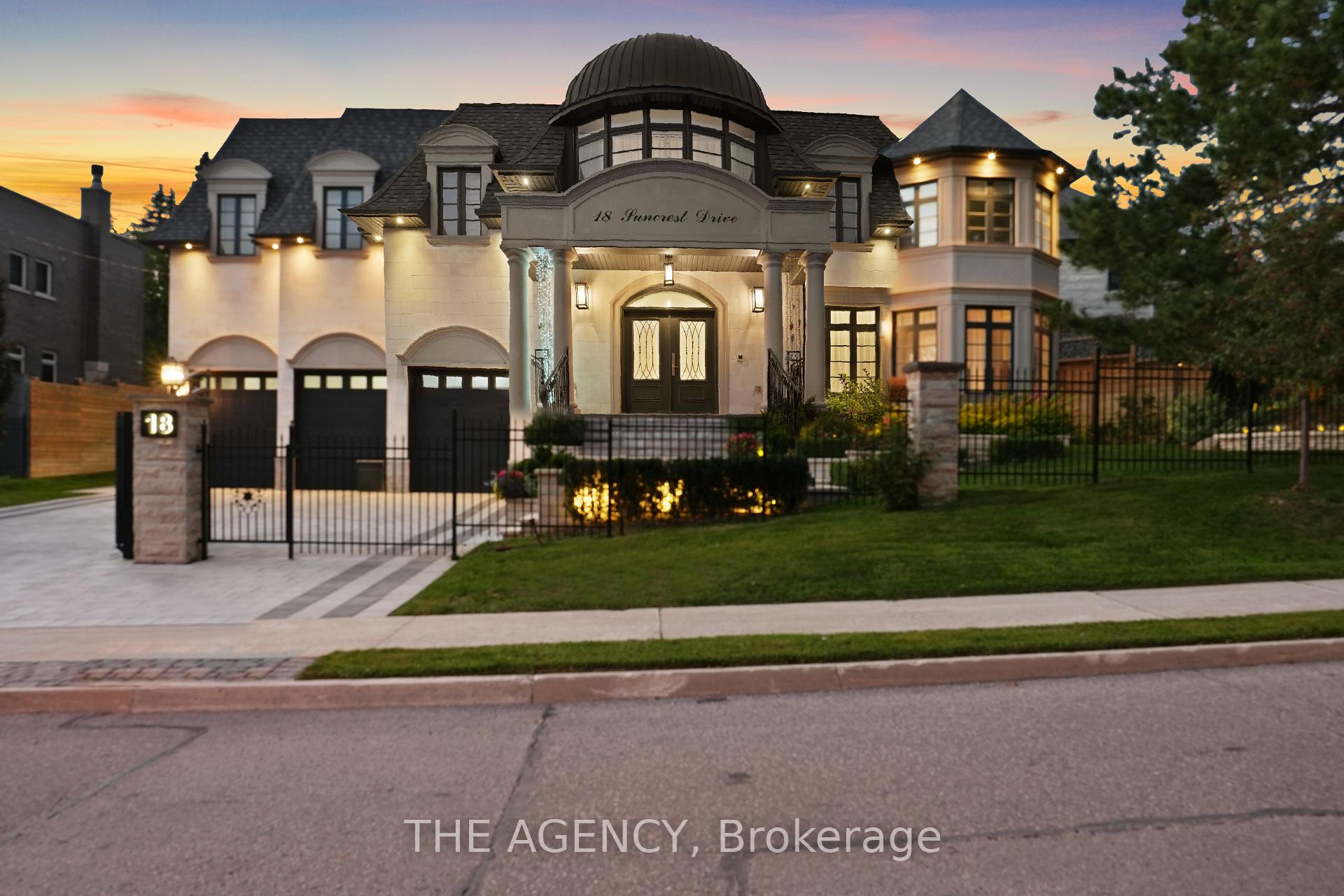 Photo 6 of 18 Suncrest Drive, North York, Bridle Path-Sunnybrook-York Mills — HOMEH