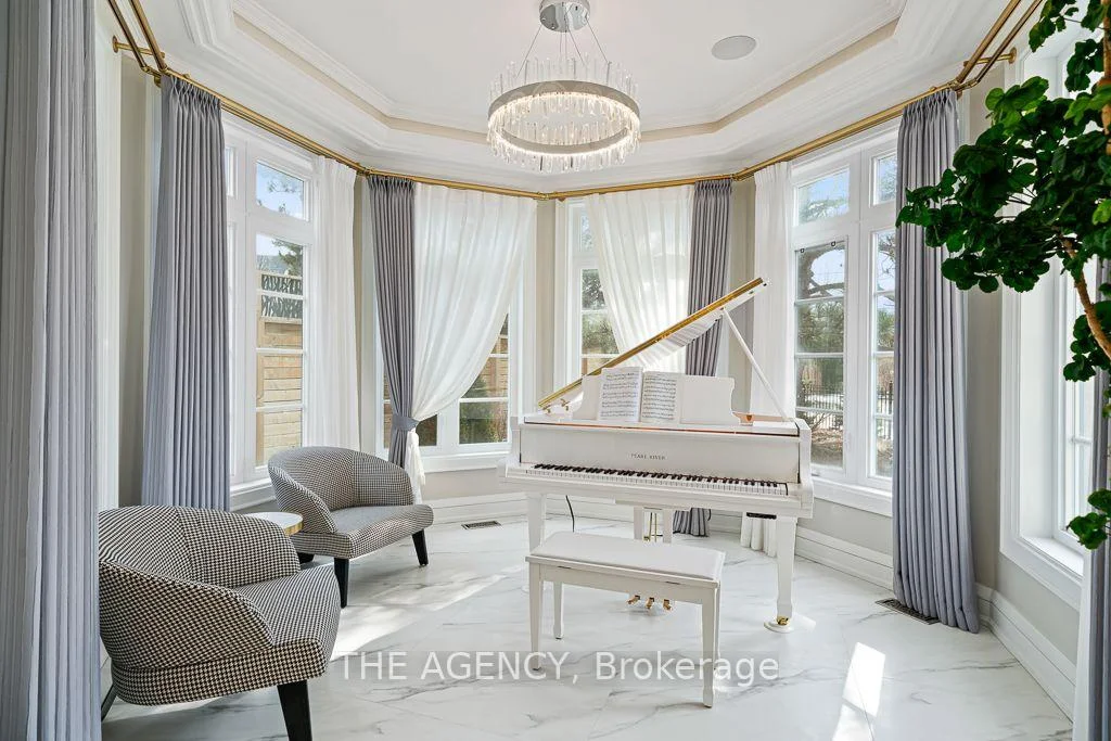 Photo 14 of 18 Suncrest Drive, North York, Bridle Path-Sunnybrook-York Mills — HOMEH