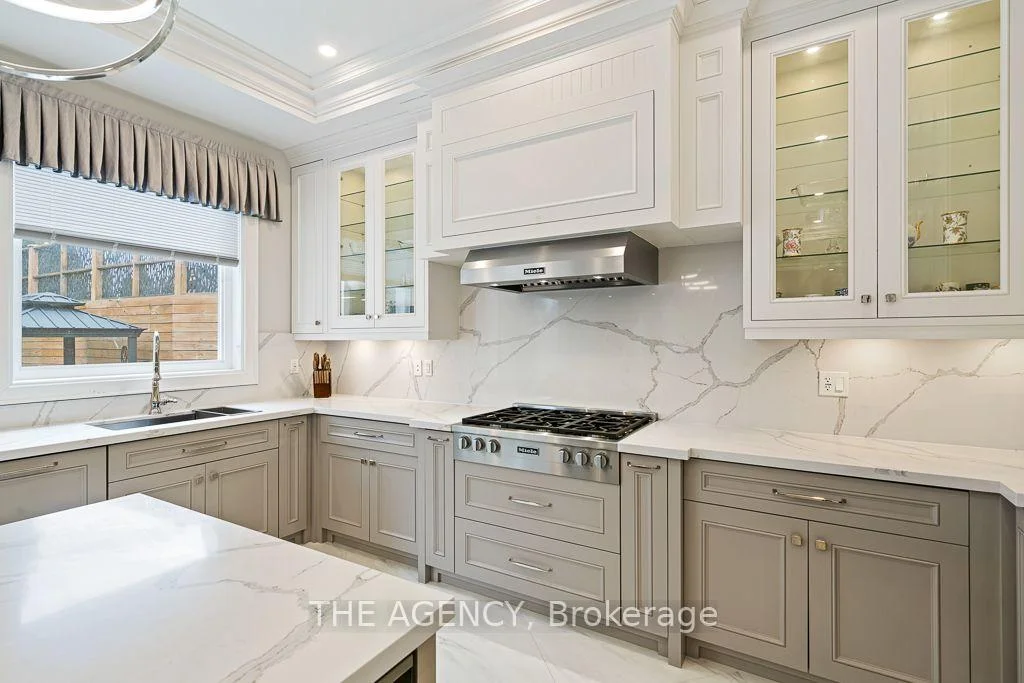 Photo 32 of 18 Suncrest Drive, North York, Bridle Path-Sunnybrook-York Mills — HOMEH